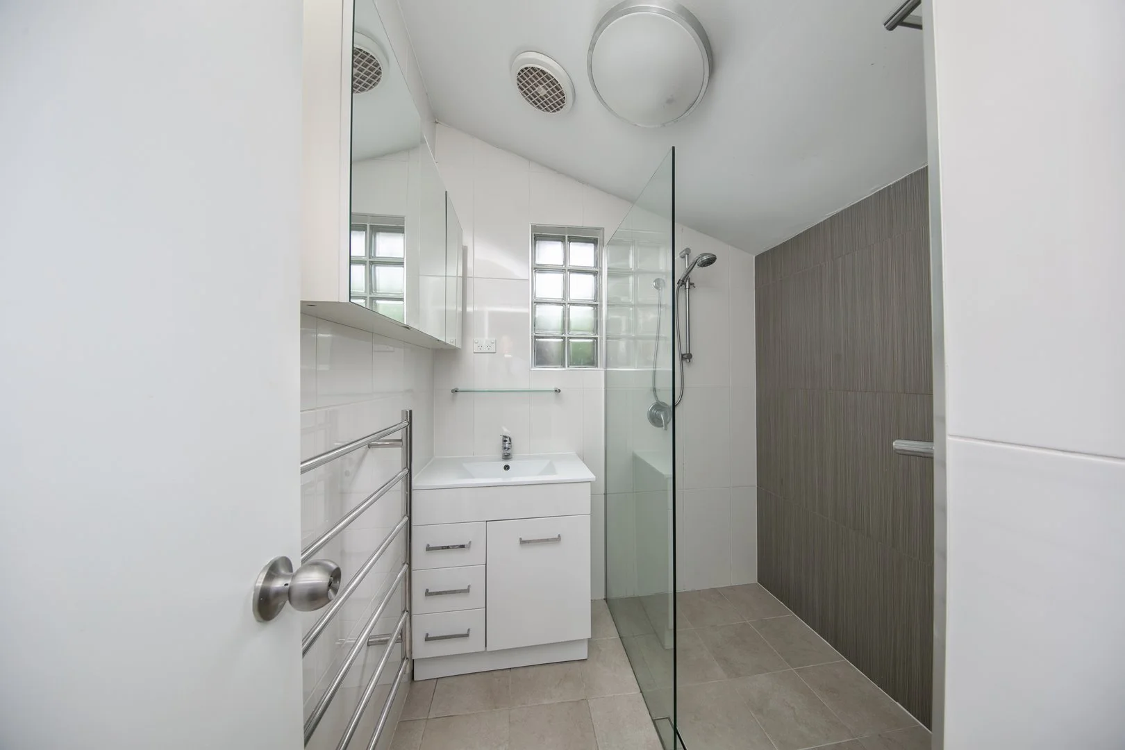 Photo of 12 Cassinia Street, O'Connor ACT 2602