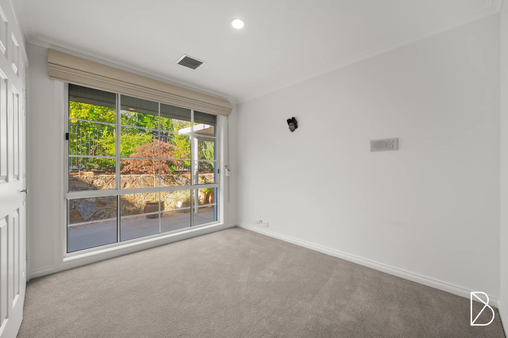 Photo of 6 Karawatha Place, O'Malley ACT 2606