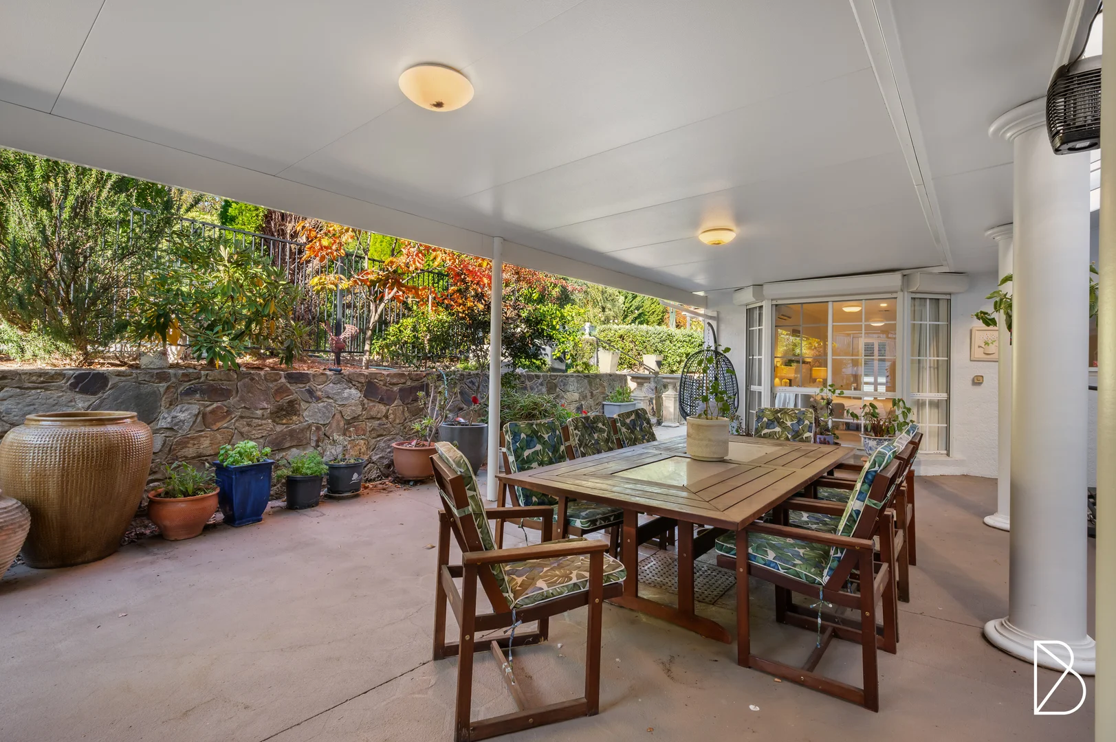 Photo of 6 Karawatha Place, O'Malley ACT 2606