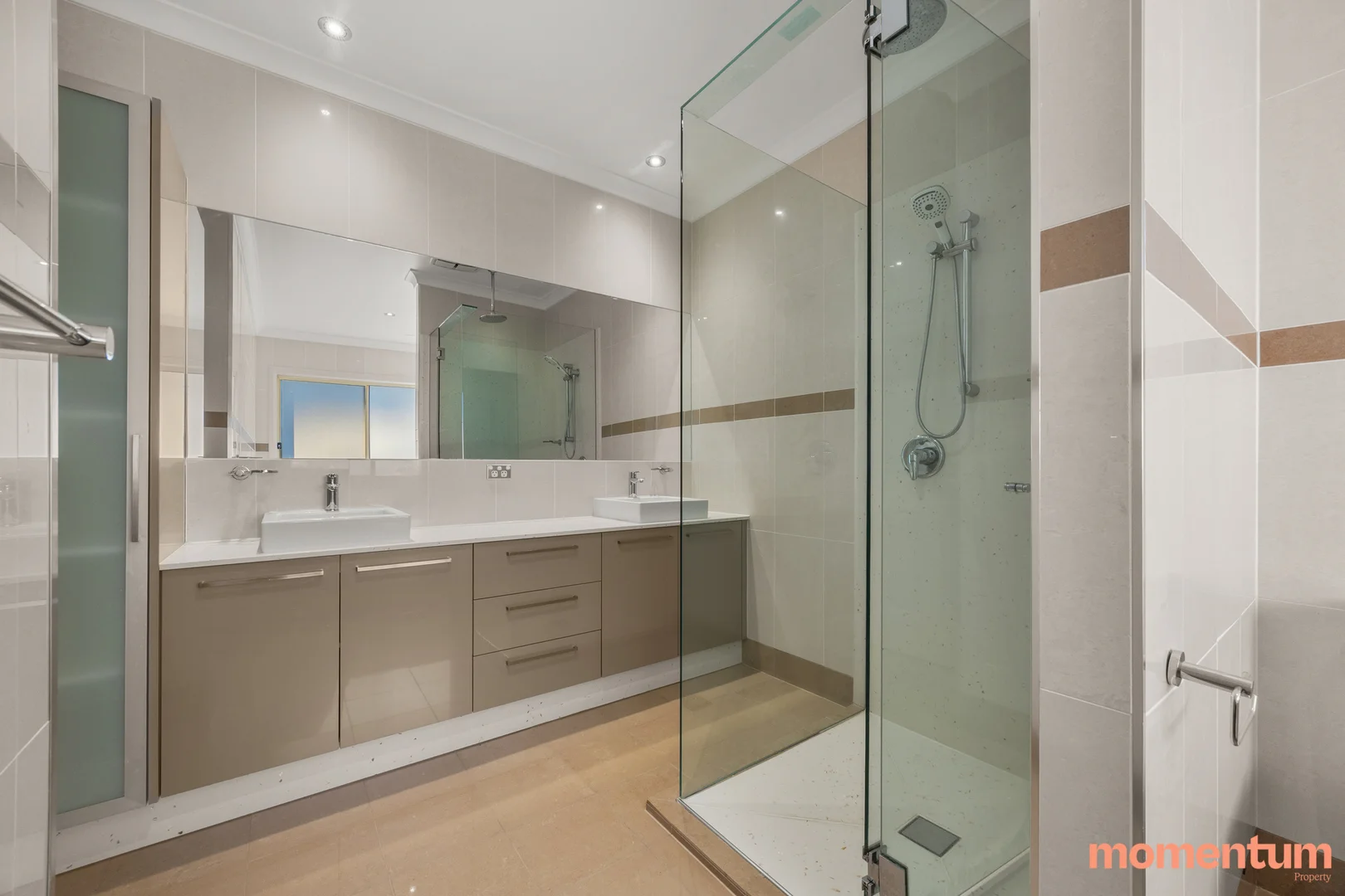Photo of 31 Dennis Street, Garran ACT 2605