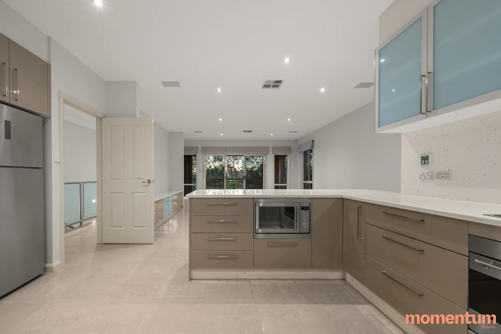 Photo of 31 Dennis Street, Garran ACT 2605