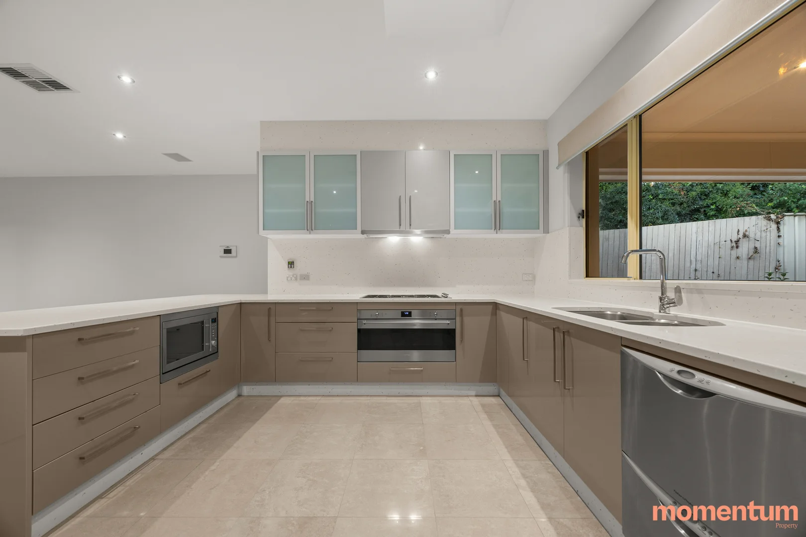 Photo of 31 Dennis Street, Garran ACT 2605
