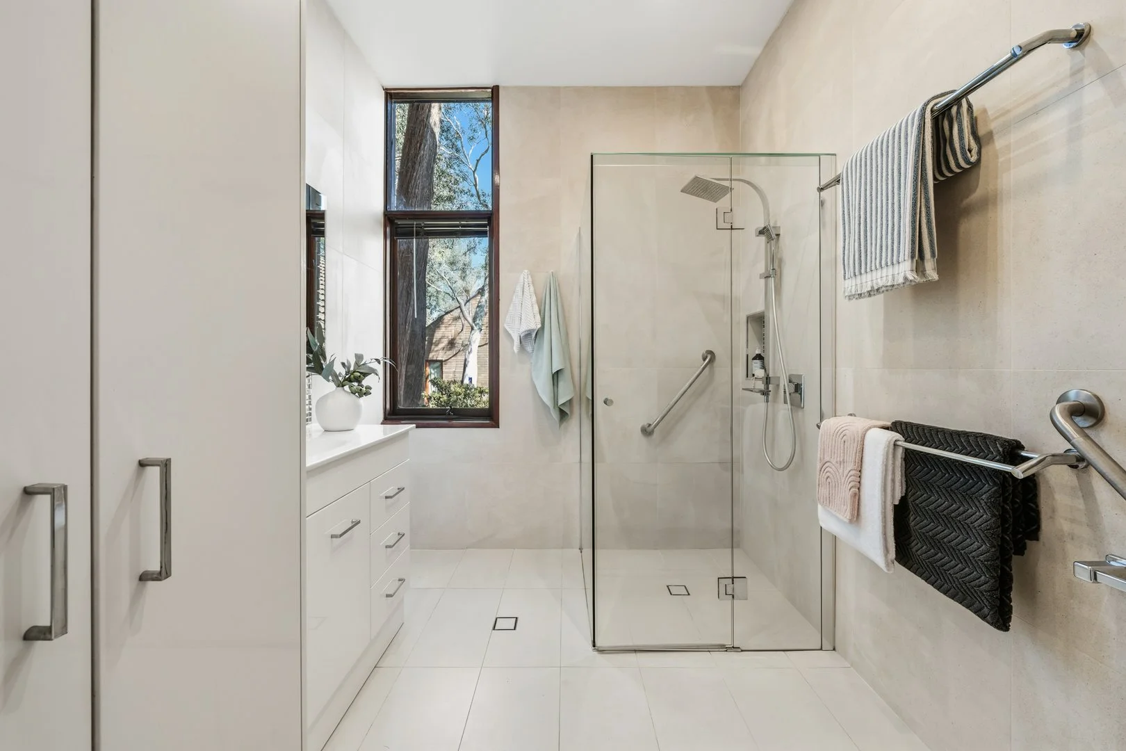 Photo of 3 Wybalena Grove, Cook ACT 2614