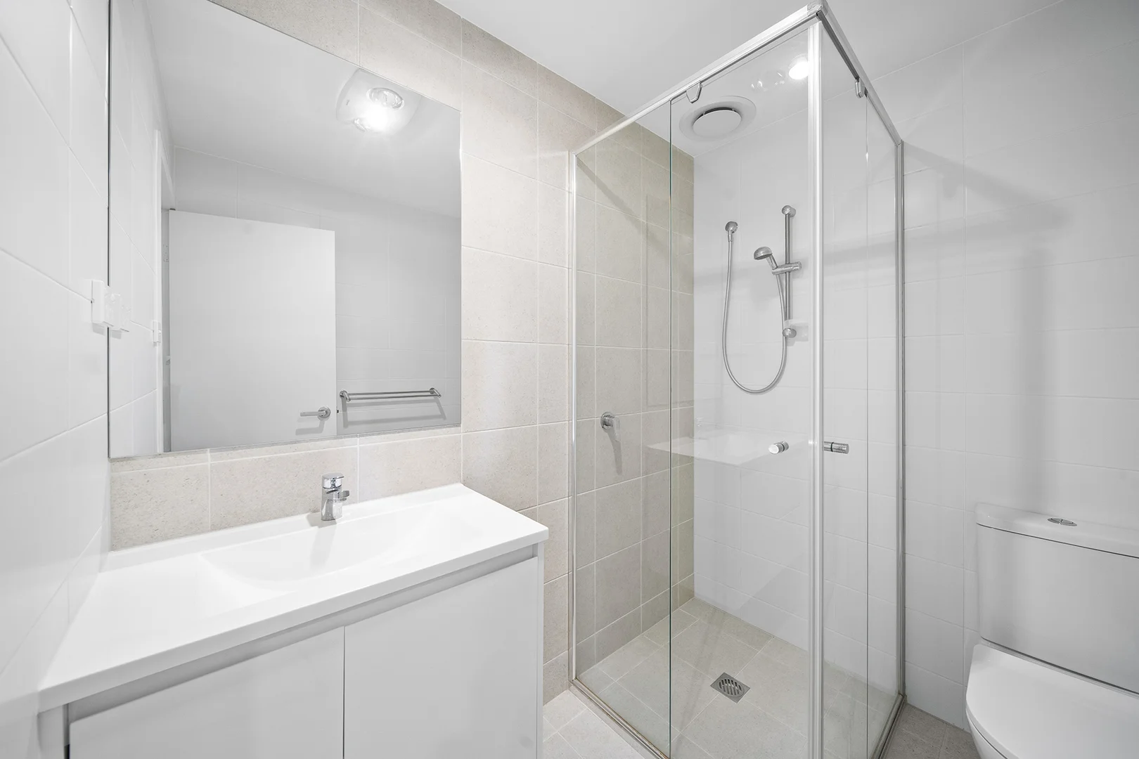 Photo of 3B Woodberry Avenue, Coombs ACT 2611