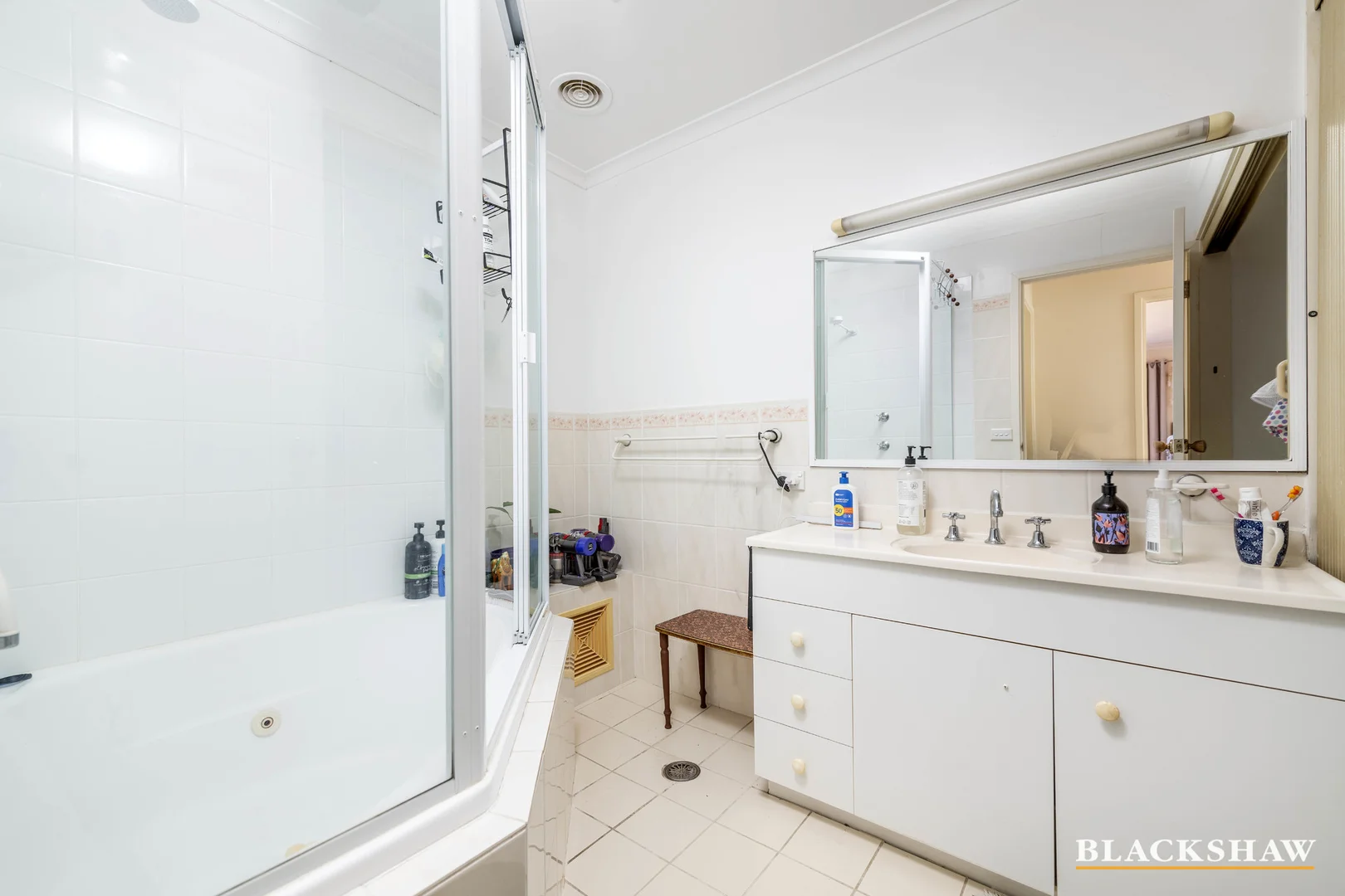 Photo of 1/70-76 Madigan Street, Hackett ACT 2602