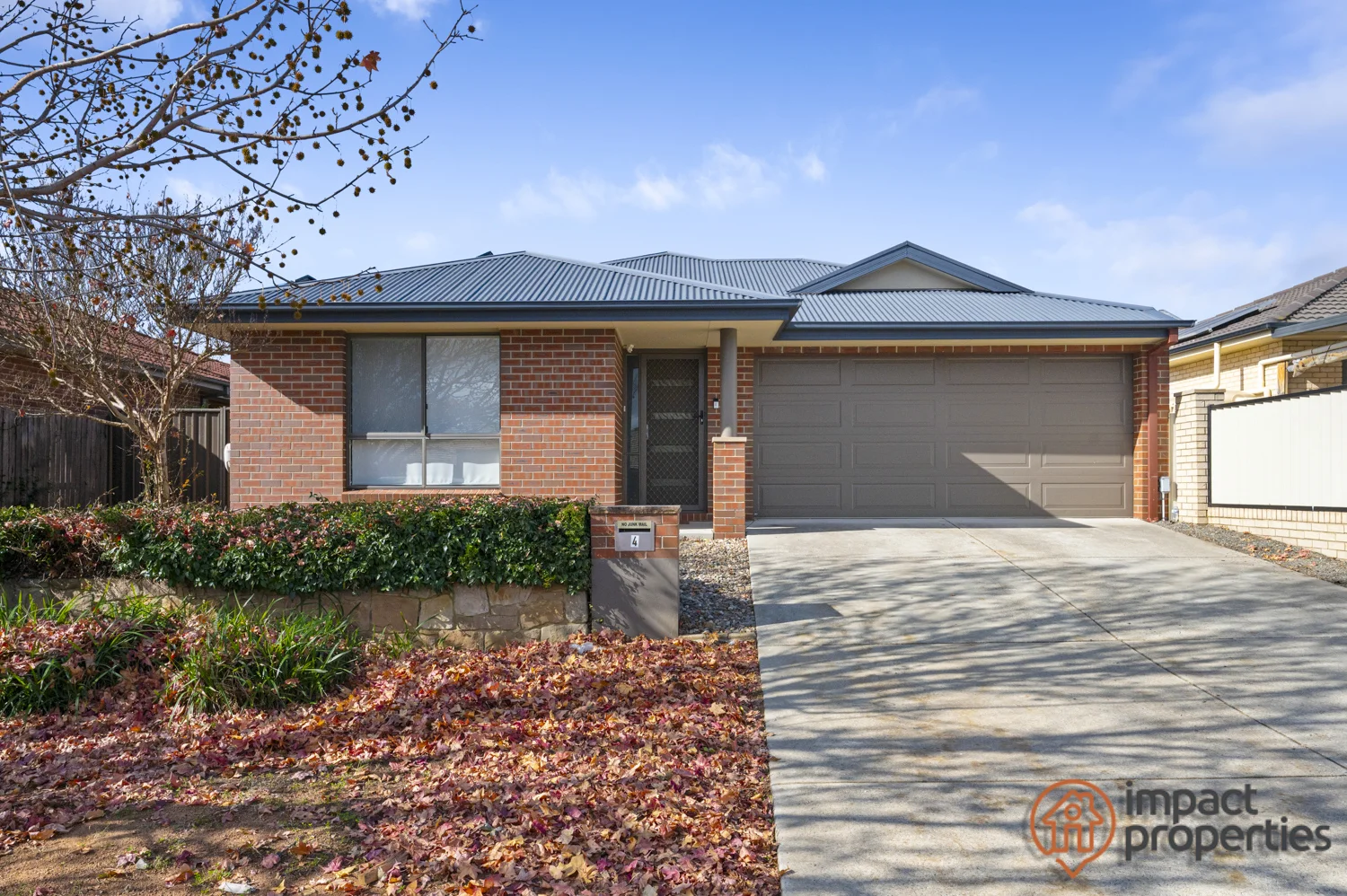 Photo of 4 Clendinnen Street, Dunlop ACT 2615