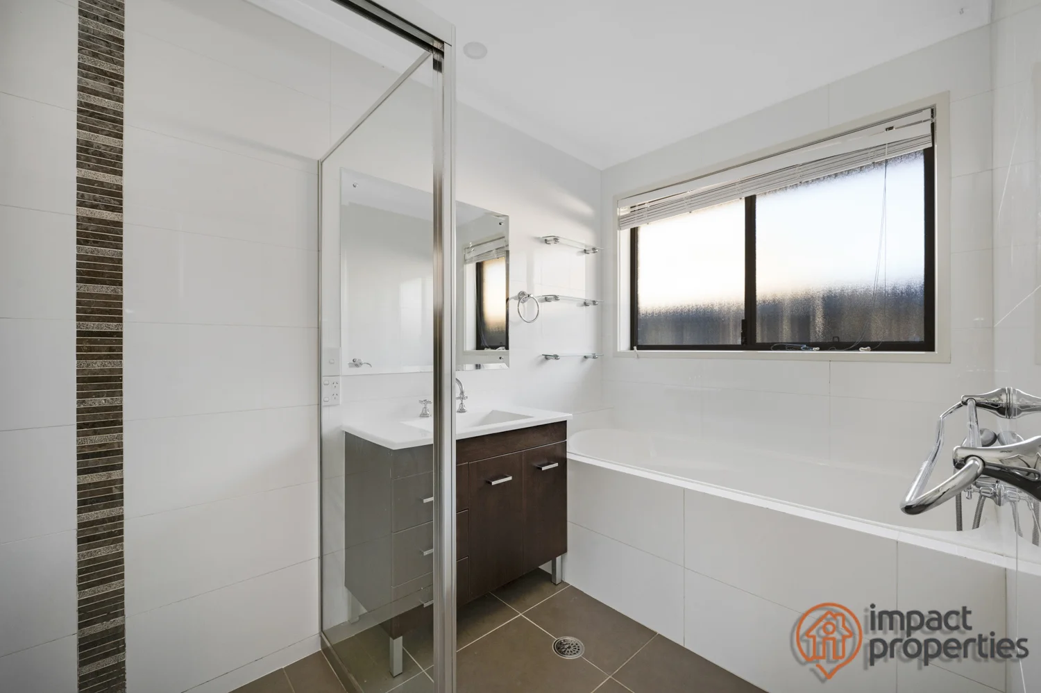 Photo of 4 Clendinnen Street, Dunlop ACT 2615