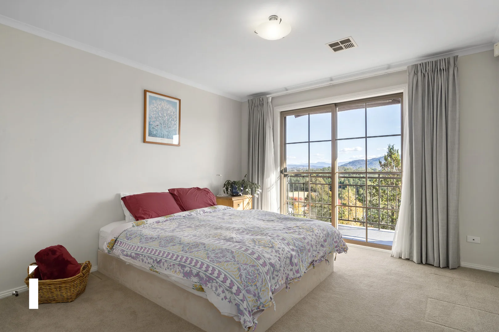 Photo of 77 William Wilkins Crescent, Isaacs ACT 2607