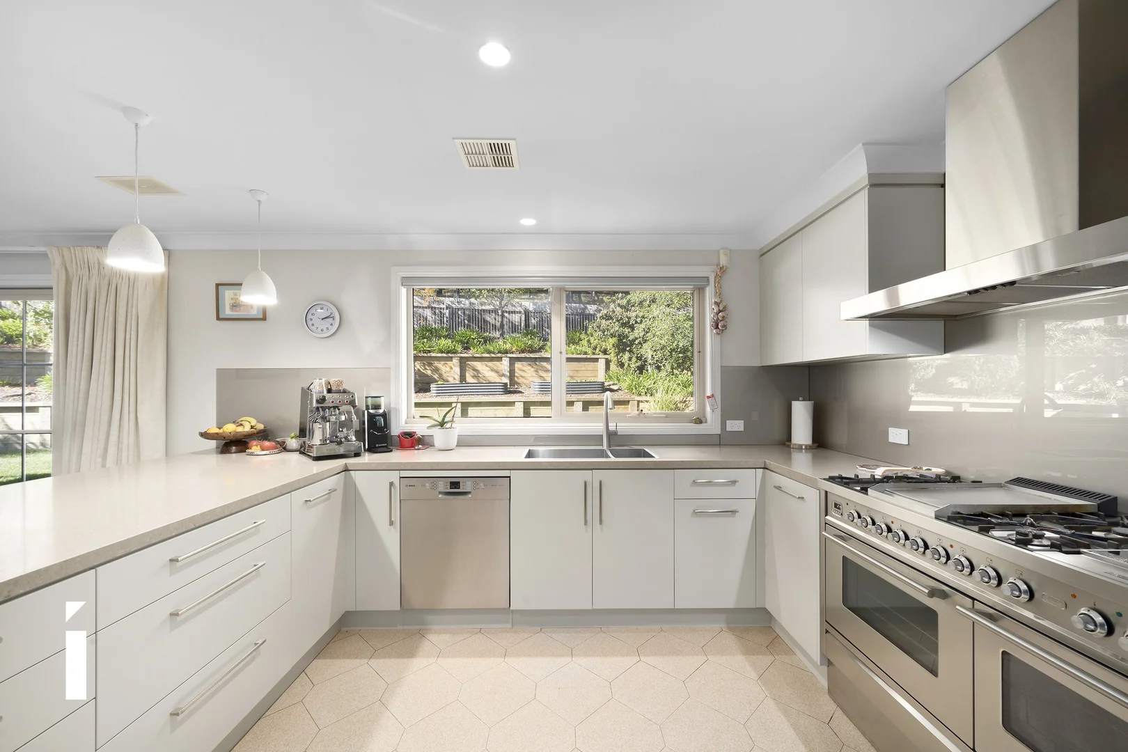 Photo of 77 William Wilkins Crescent, Isaacs ACT 2607