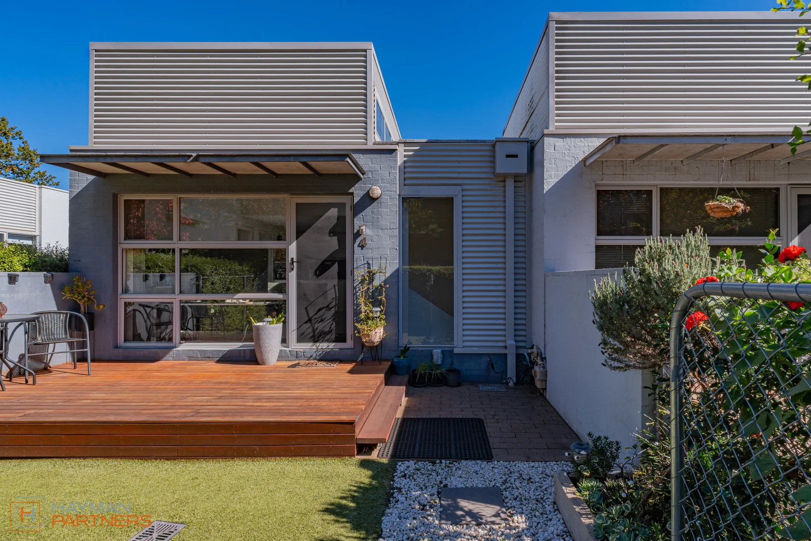Photo of 4/25 Macrobertson Street, Mawson ACT 2607