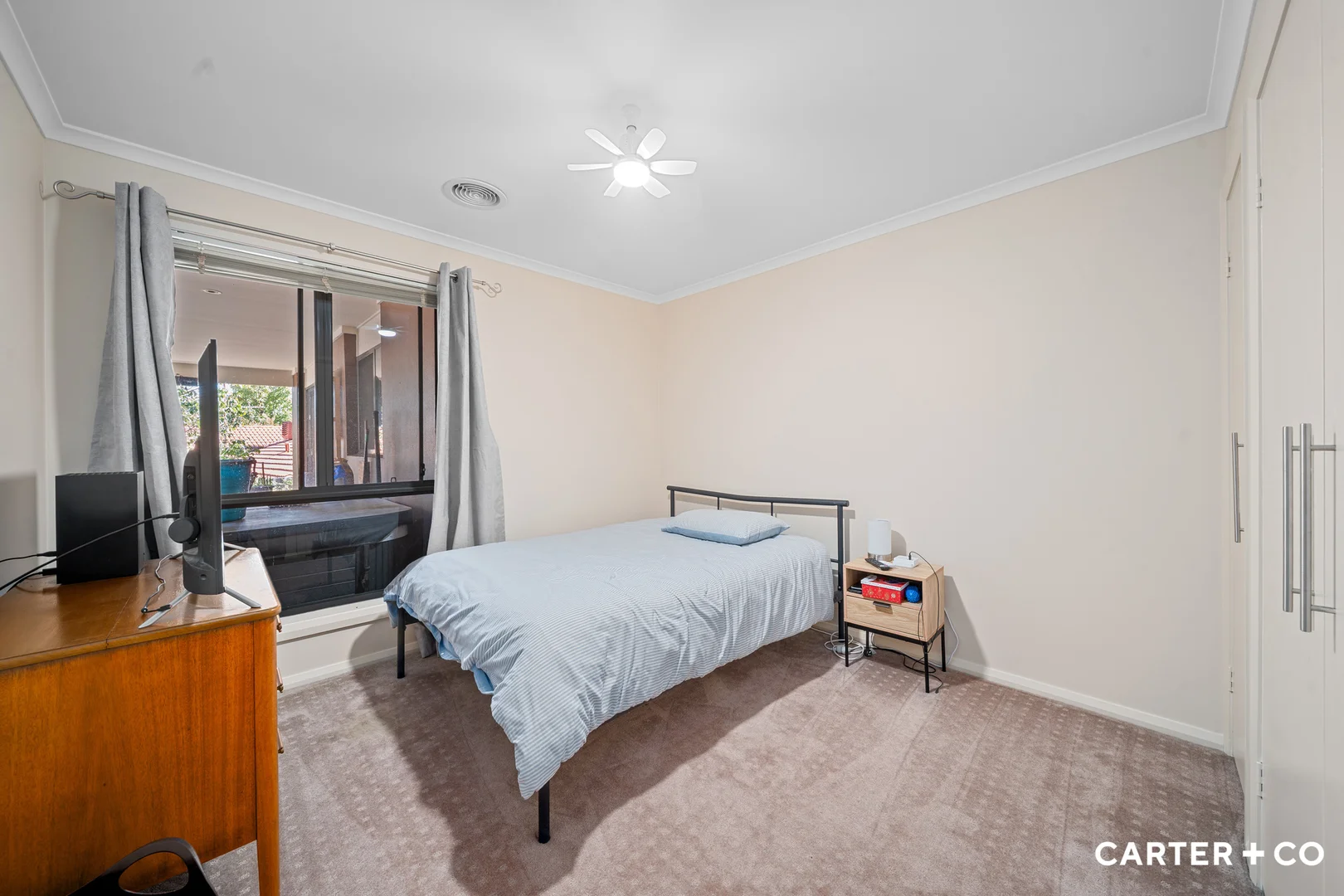 Photo of 4 Alison Ashby Crescent, Banks ACT 2906