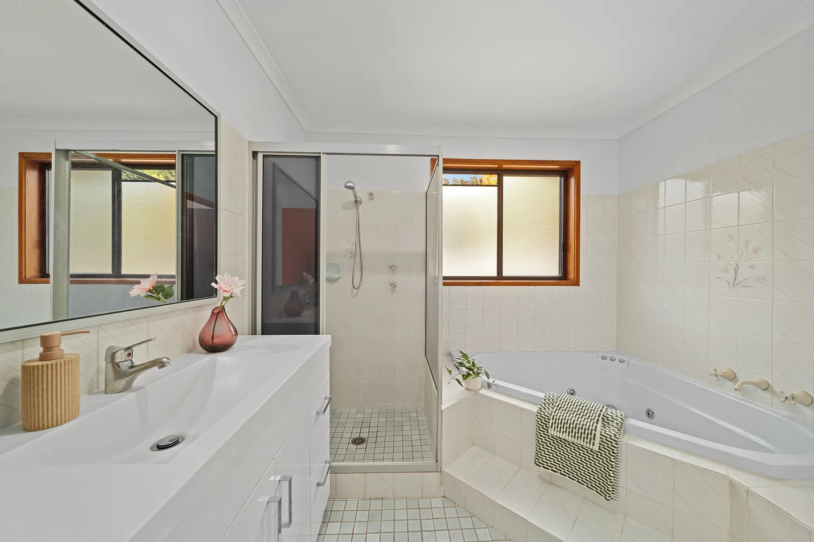 Photo of 45 MacLagan Street, Isaacs ACT 2607