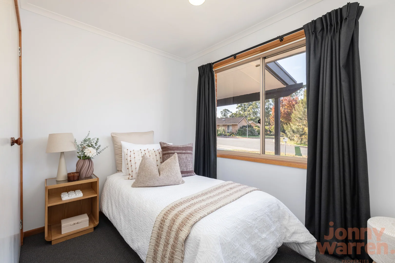 Photo of 8 Kilburn Close, Dunlop ACT 2615
