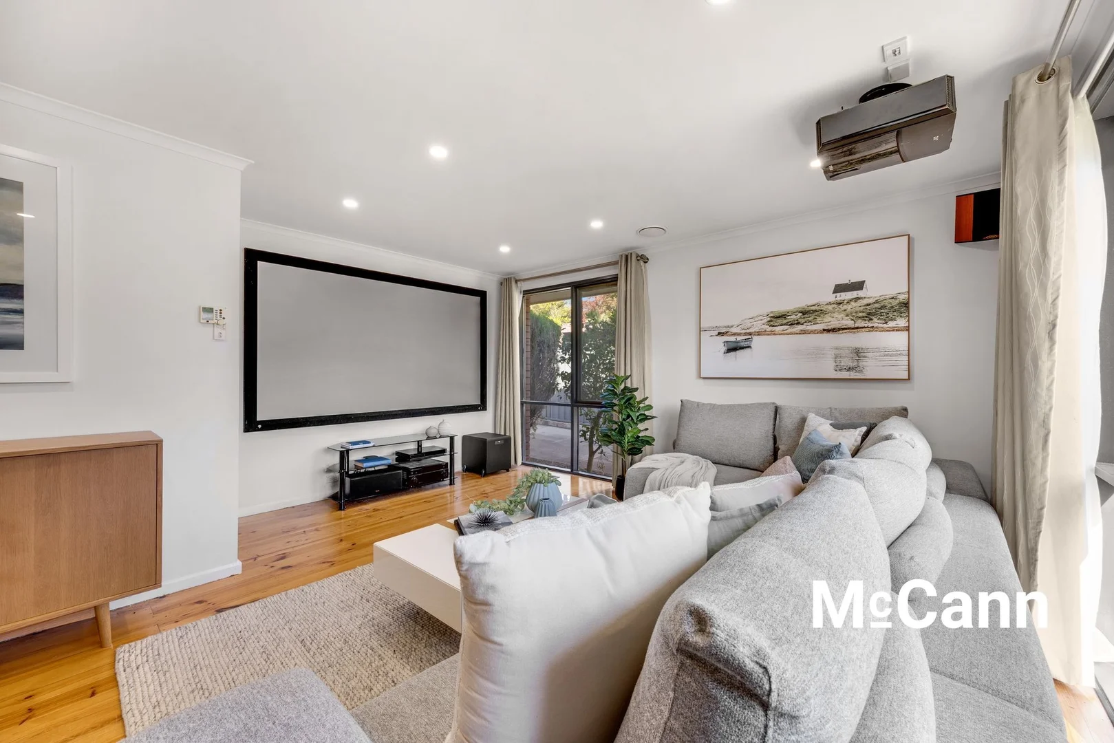 Photo of 73 Sternberg Crescent, Wanniassa ACT 2903