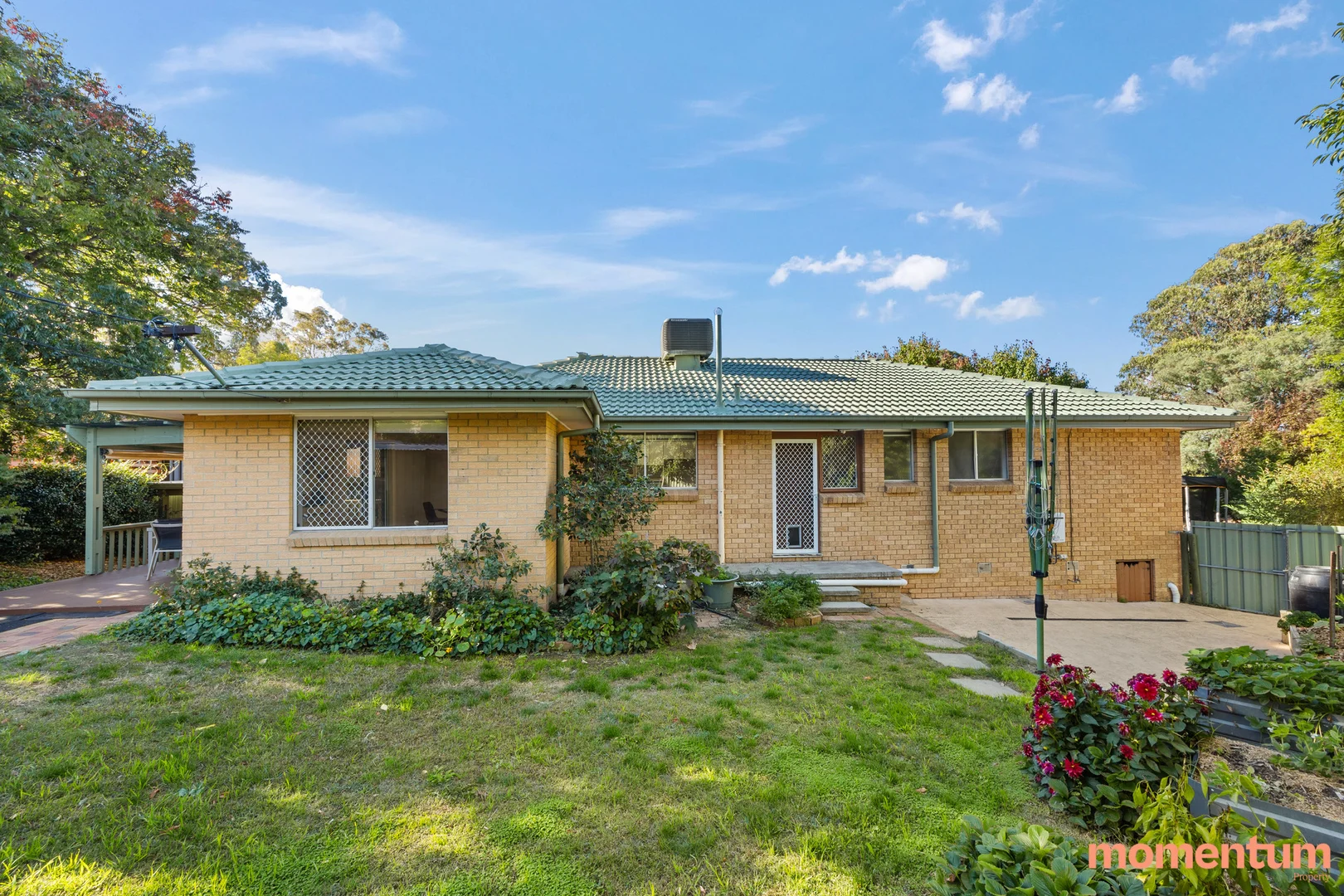 Photo of 2 Carbeen Street, Rivett ACT 2611