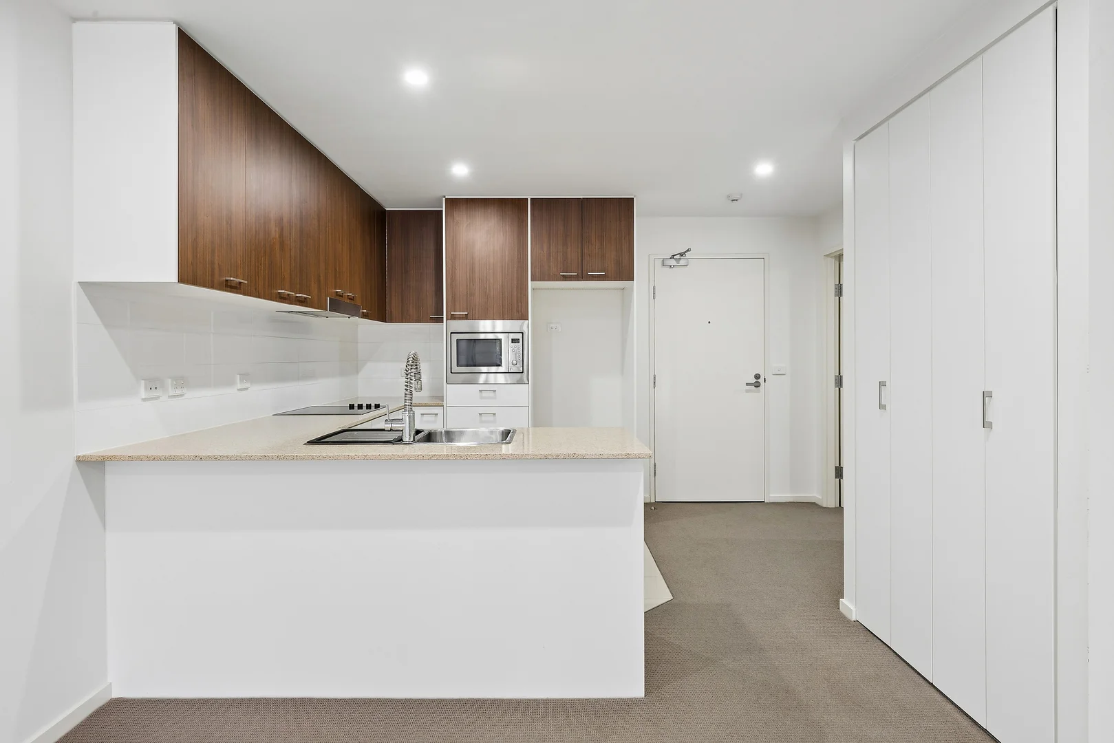 Photo of 16/10 Ipima Street, Braddon ACT 2612