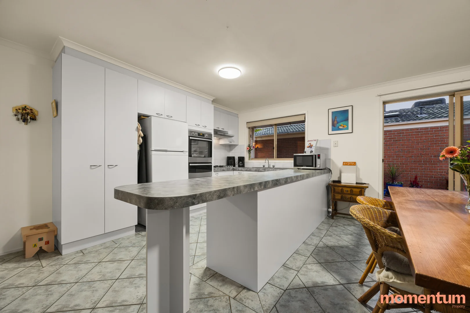 Photo of 6 Hindle Place, Gordon ACT 2906