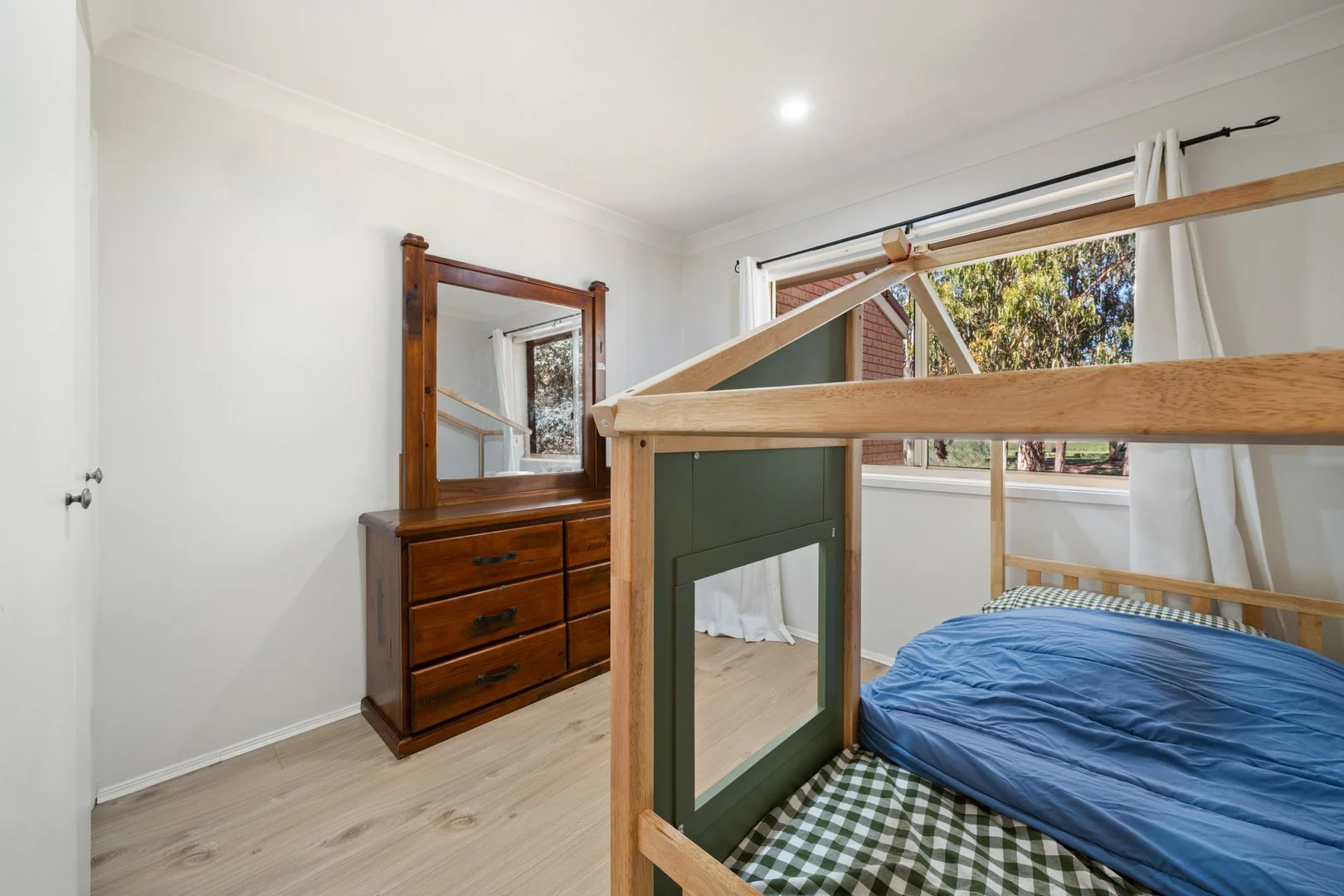 Photo of 60 Byron Court, Phillip ACT 2606