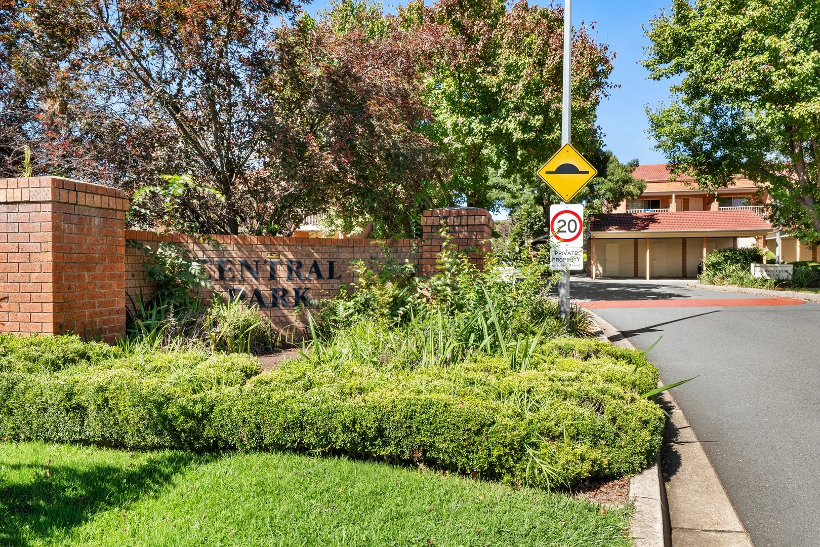 Photo of 60 Byron Court, Phillip ACT 2606