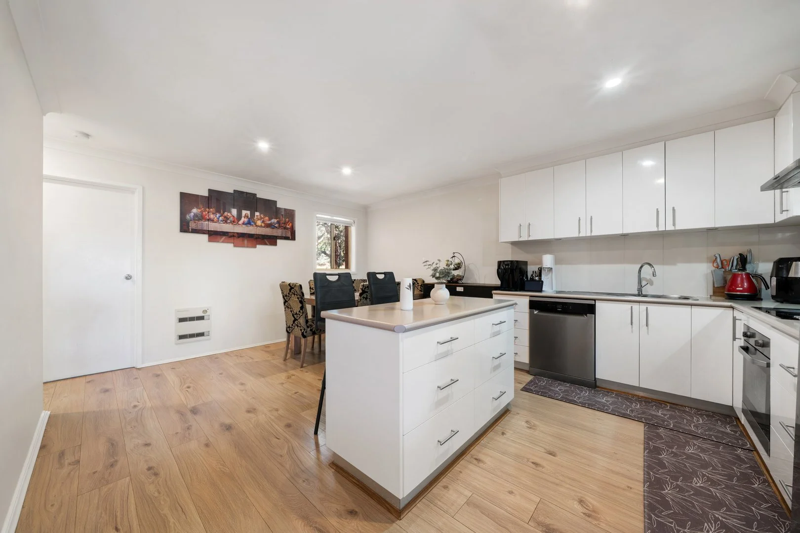 Photo of 60 Byron Court, Phillip ACT 2606