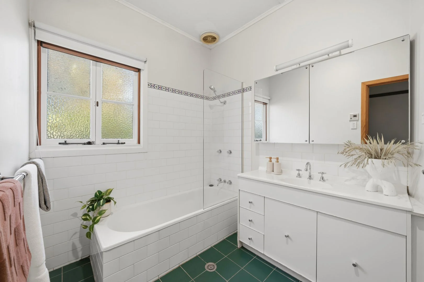 Photo of 2 Finn Street, O'Connor ACT 2602