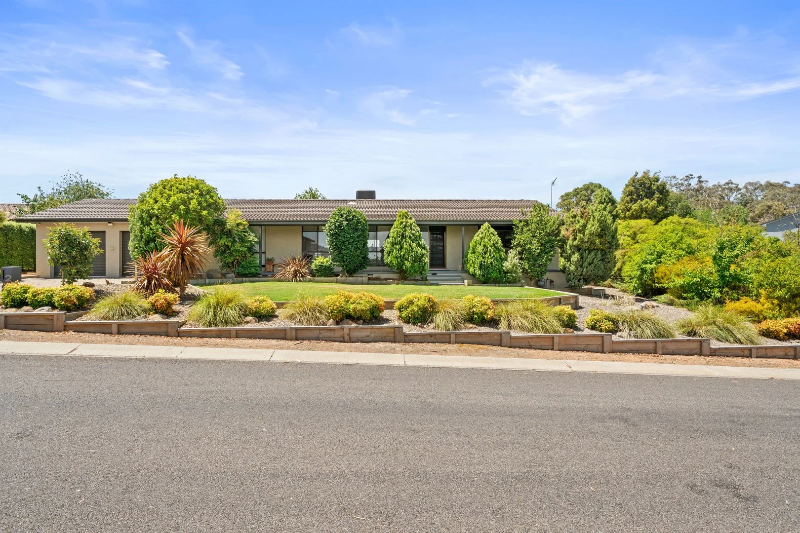 Photo of 2 Dietrich Place, Chisholm ACT 2905