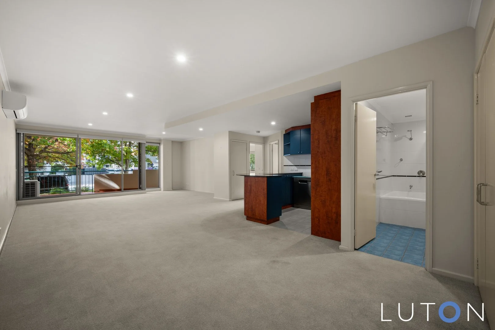Photo of 102/107 Canberra Avenue, Griffith ACT 2603