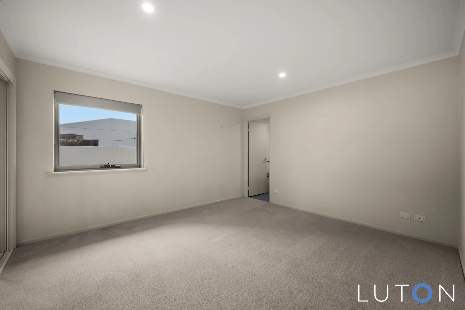 Photo of 102/107 Canberra Avenue, Griffith ACT 2603