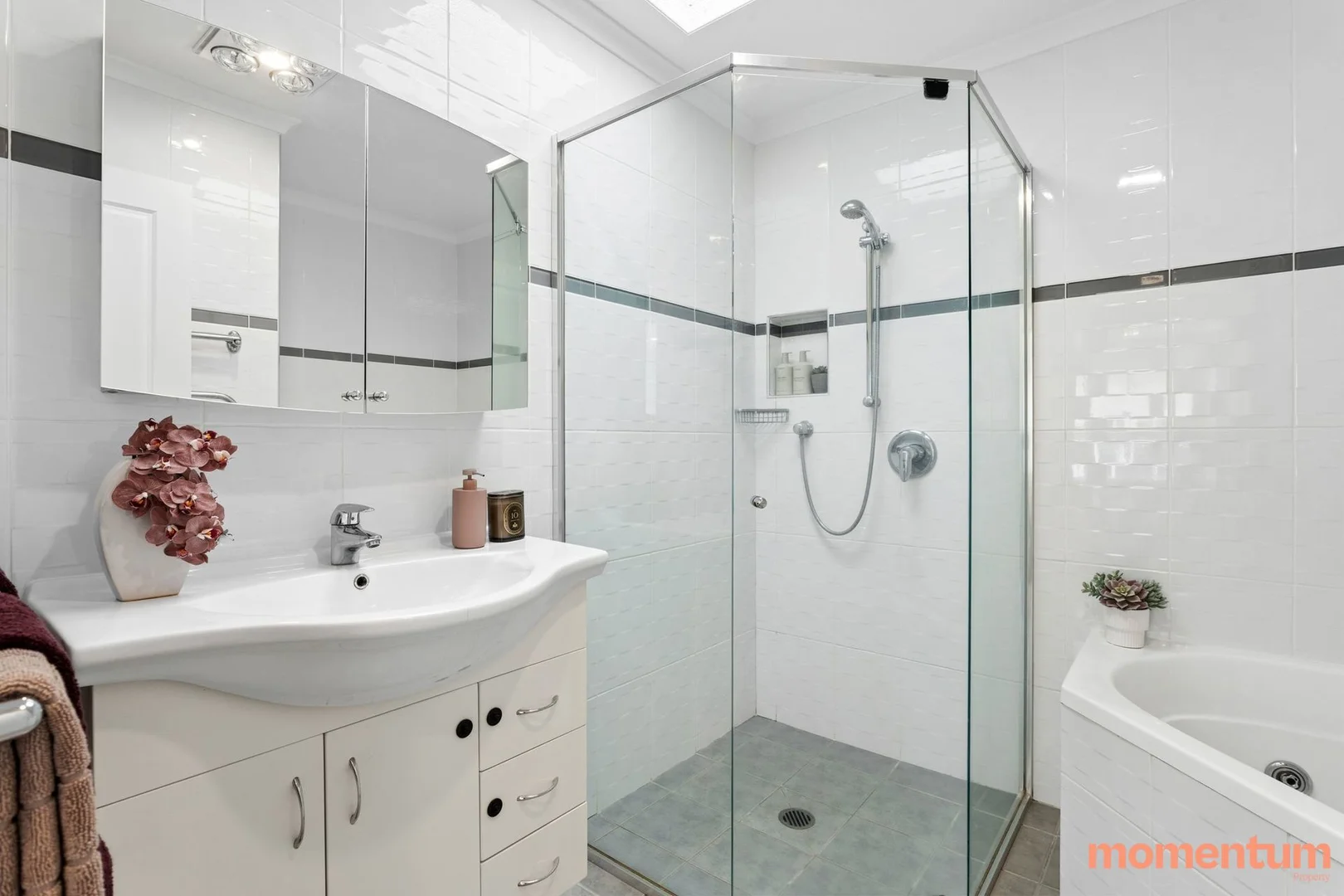 Photo of 6 Lyle Place, Chifley ACT 2606