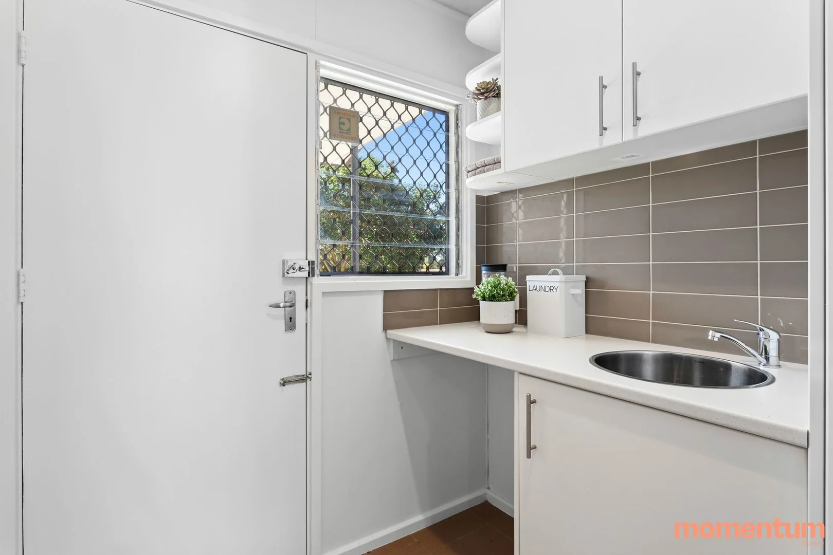 Photo of 6 Lyle Place, Chifley ACT 2606