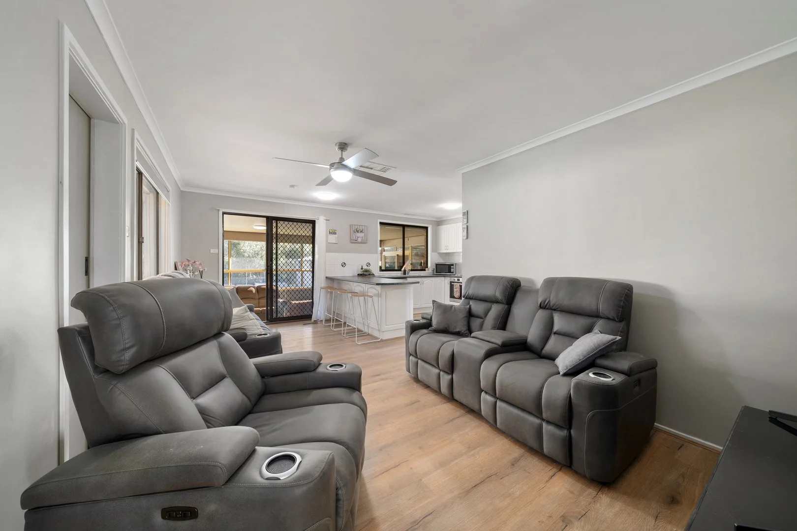 Photo of 6 Wilton Place, Monash ACT 2904