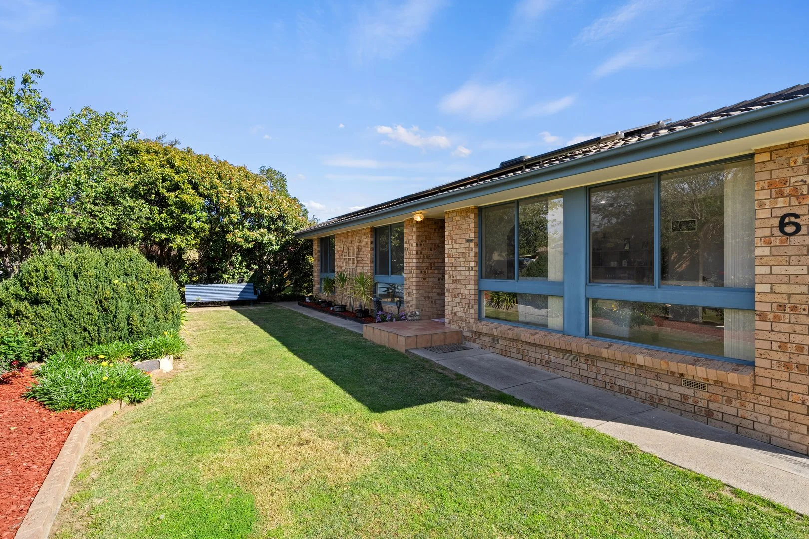 Photo of 6 Wilton Place, Monash ACT 2904