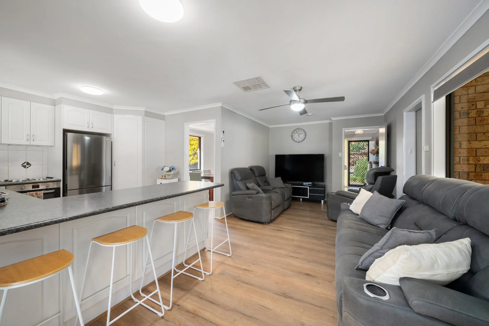 Photo of 6 Wilton Place, Monash ACT 2904