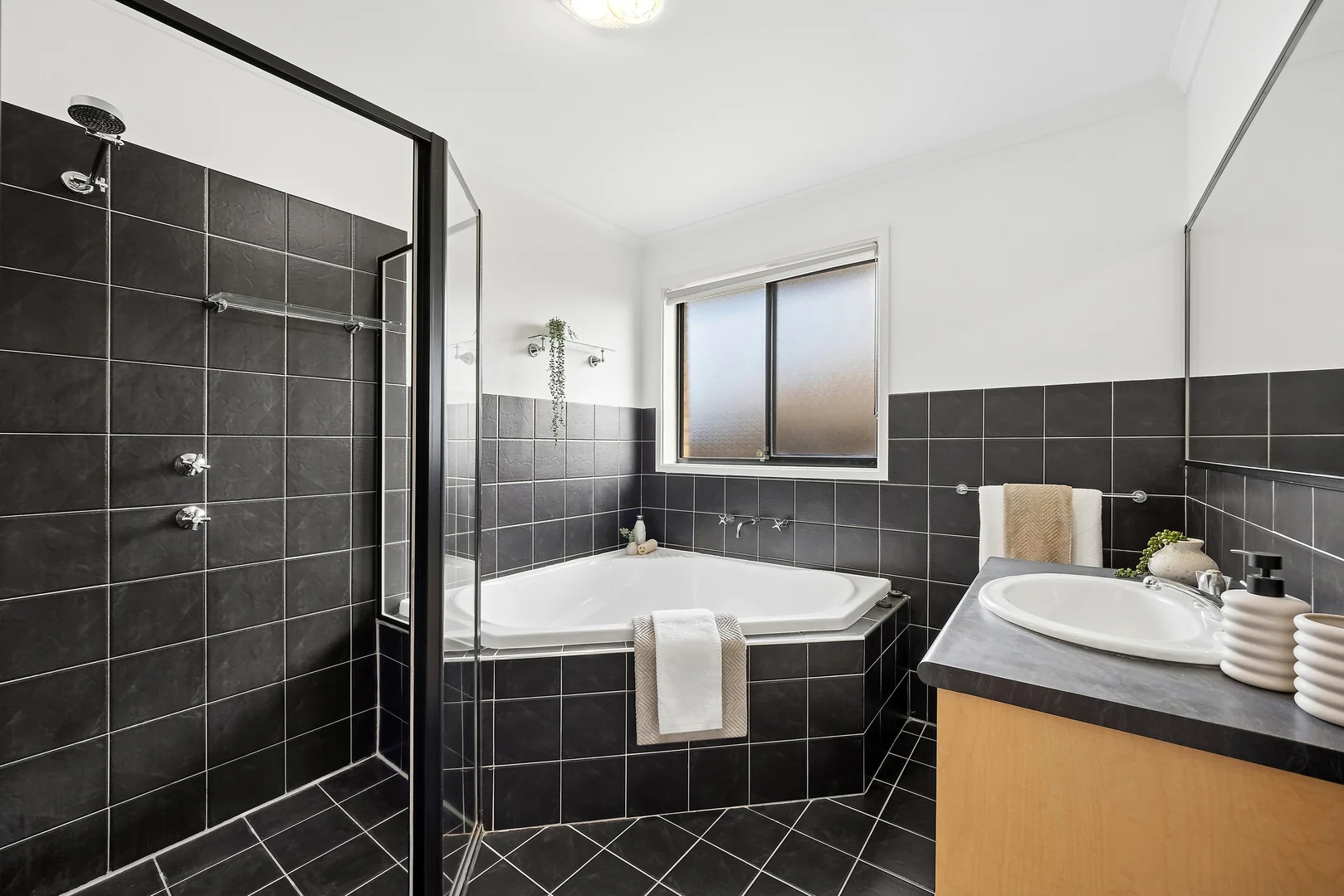 Photo of 2 Swallow Street, Dunlop ACT 2615