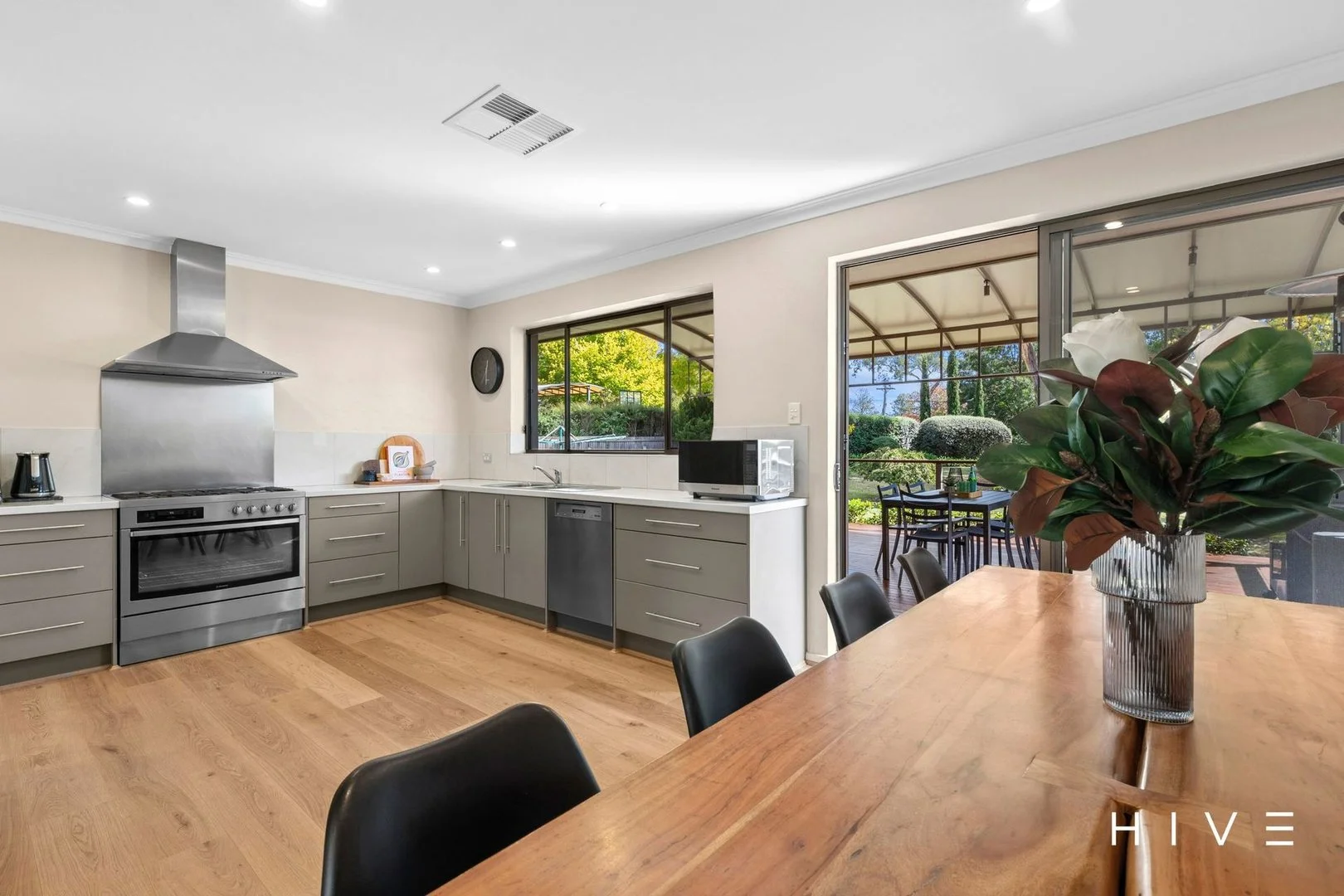 Photo of 12 Morehead Street, Curtin ACT 2605