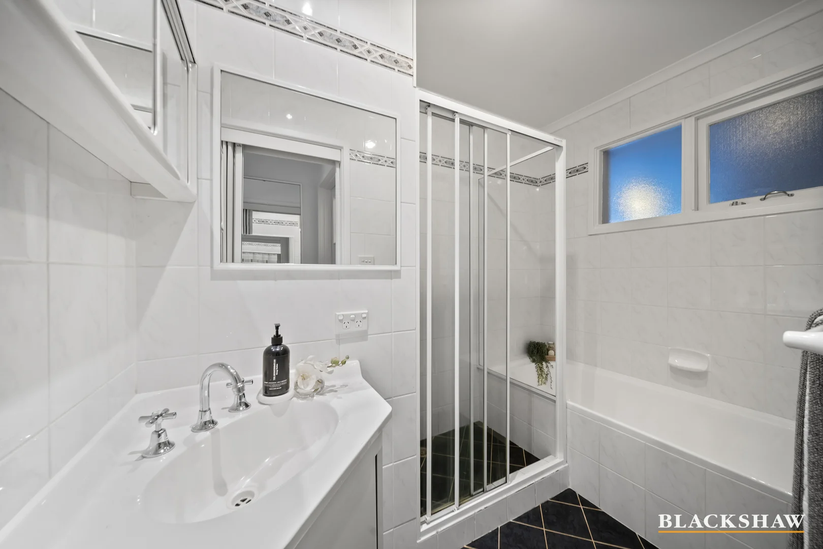 Photo of 11 Strzelecki Place, Narrabundah ACT 2604
