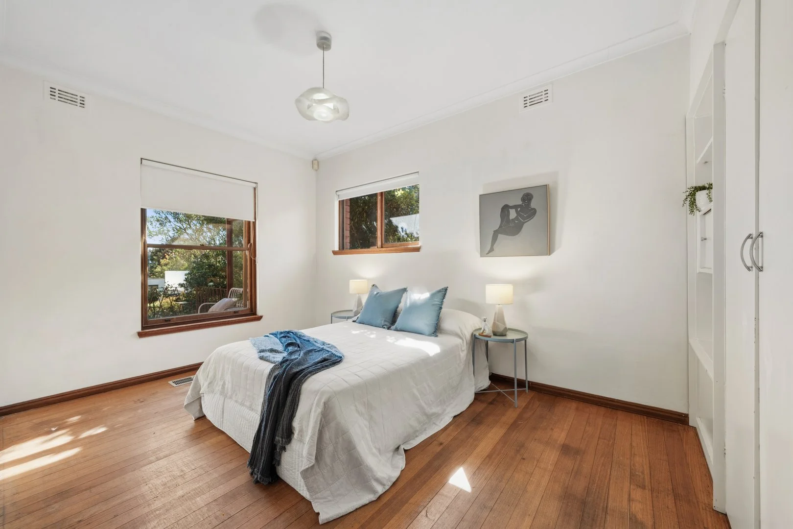 Photo of 104 Hopetoun Circuit, Yarralumla ACT 2600