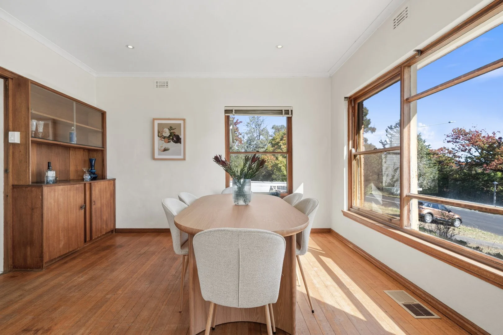 Photo of 104 Hopetoun Circuit, Yarralumla ACT 2600