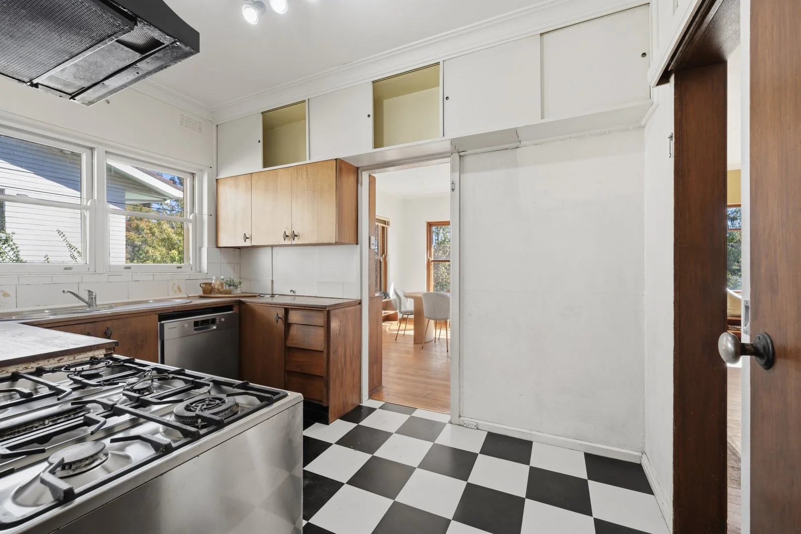 Photo of 104 Hopetoun Circuit, Yarralumla ACT 2600