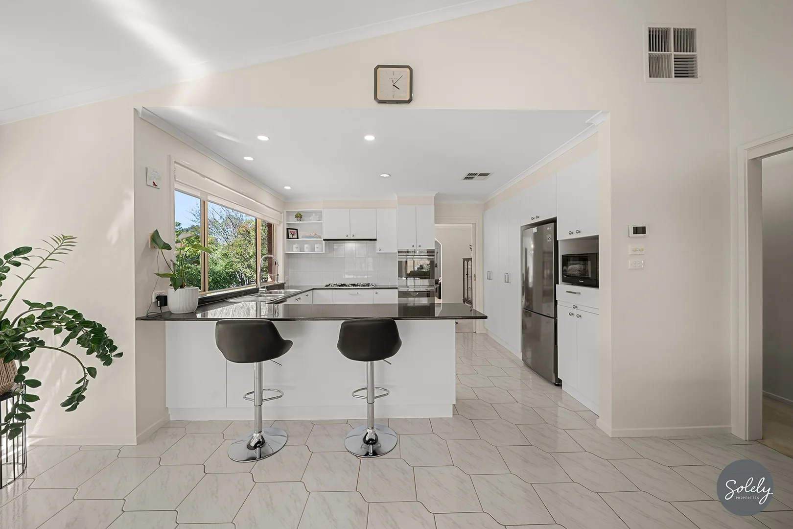 Photo of 2 Fingleton Crescent, Gordon ACT 2906