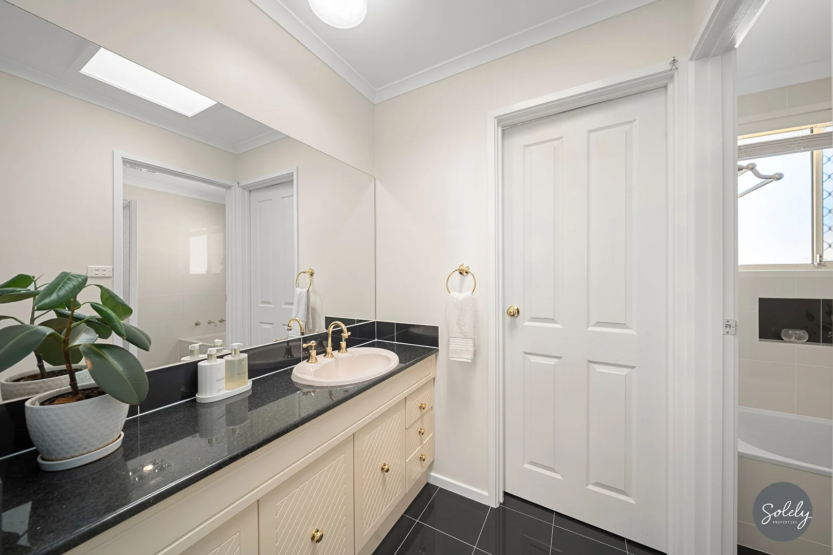 Photo of 2 Fingleton Crescent, Gordon ACT 2906
