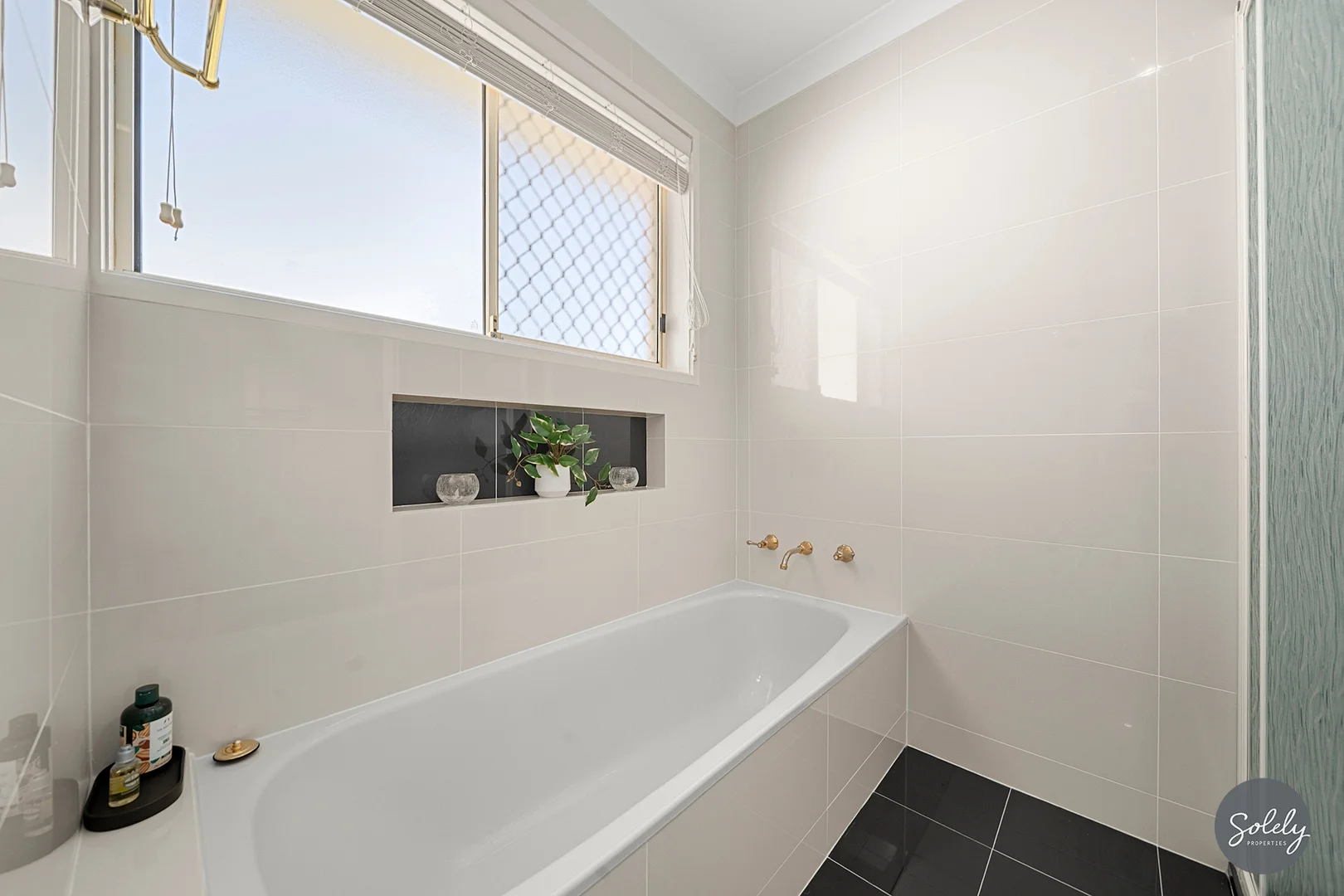 Photo of 2 Fingleton Crescent, Gordon ACT 2906
