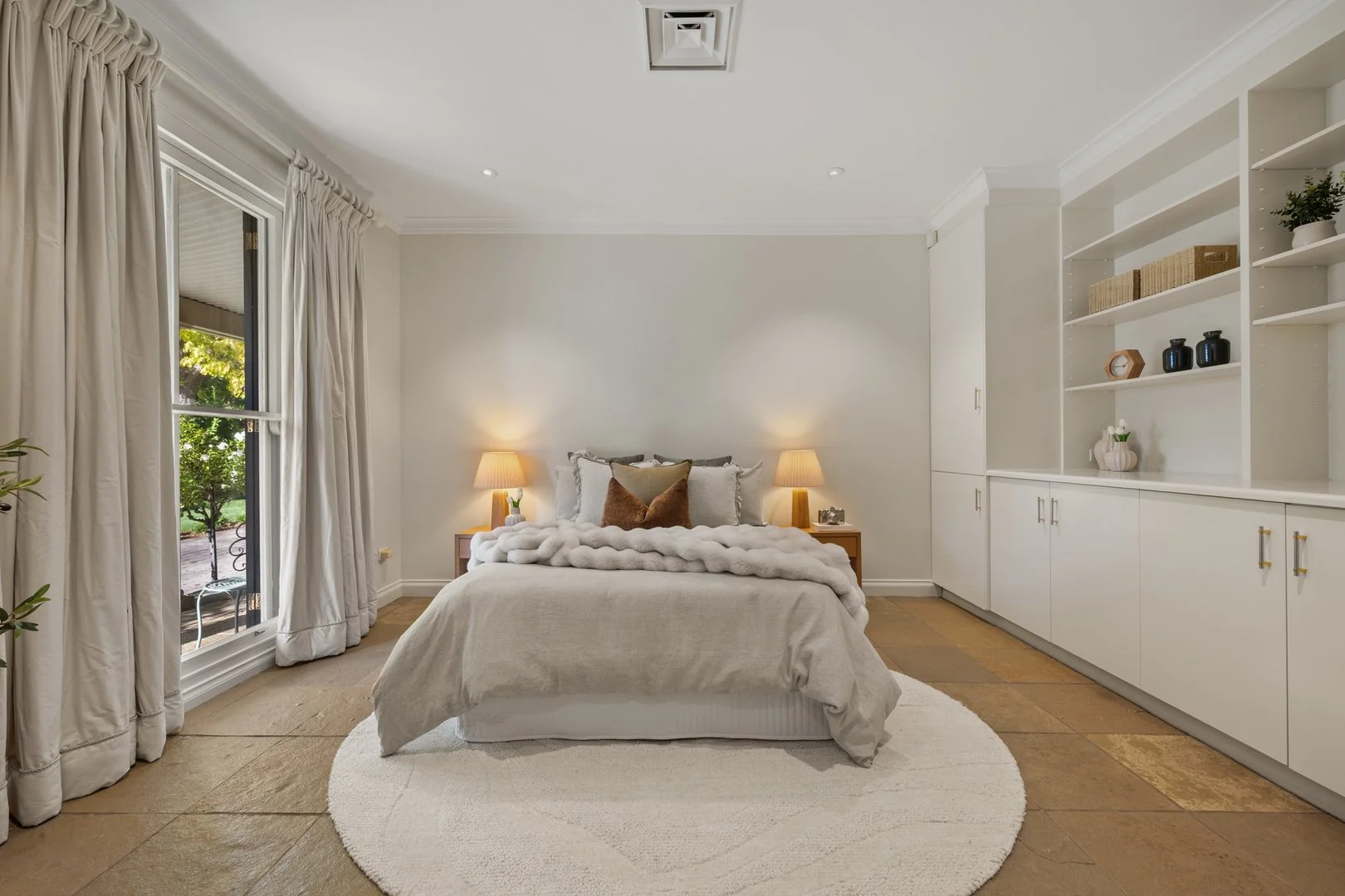 Photo of 126 Schlich Street, Yarralumla ACT 2600