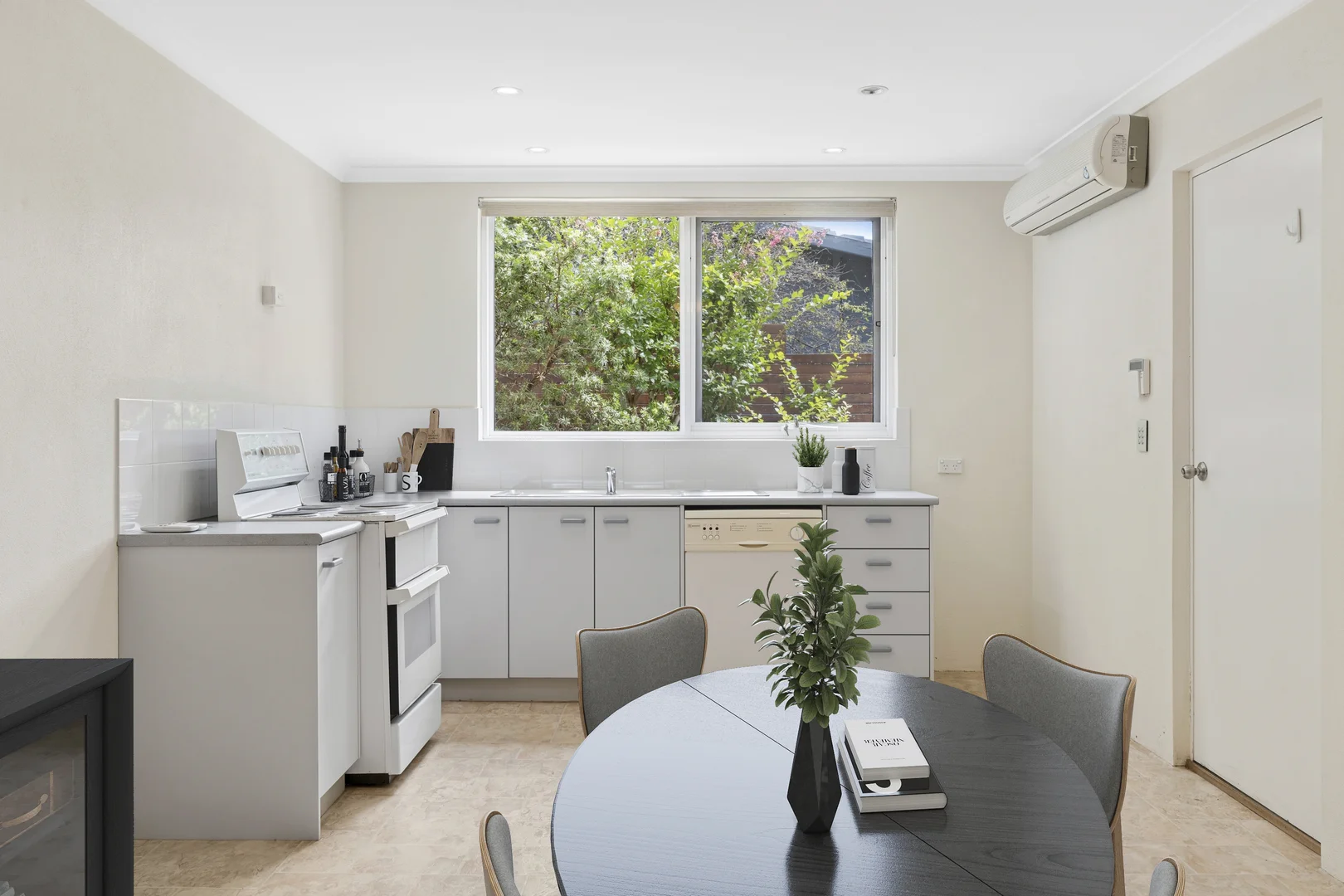 Photo of 83 Endeavour Street, Red Hill ACT 2603
