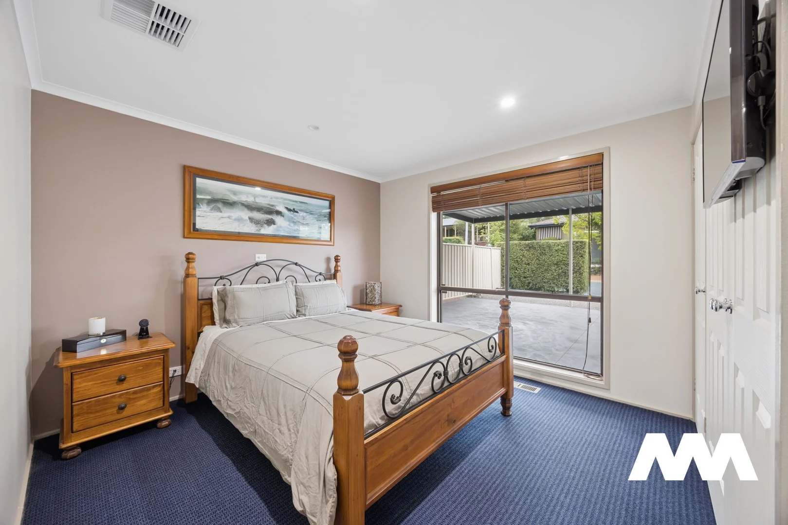 Photo of 39 Upton Street, Monash ACT 2904