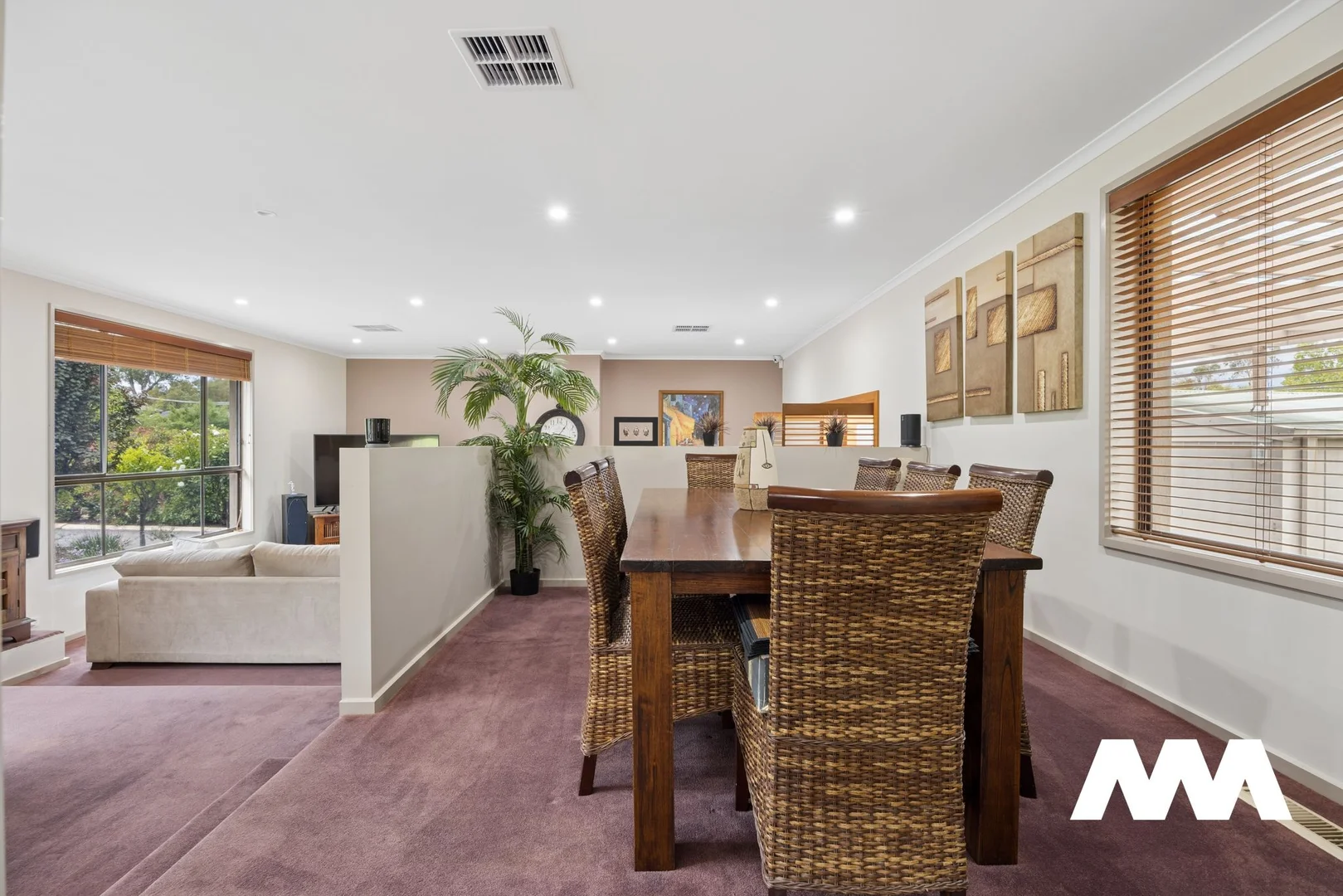 Photo of 39 Upton Street, Monash ACT 2904