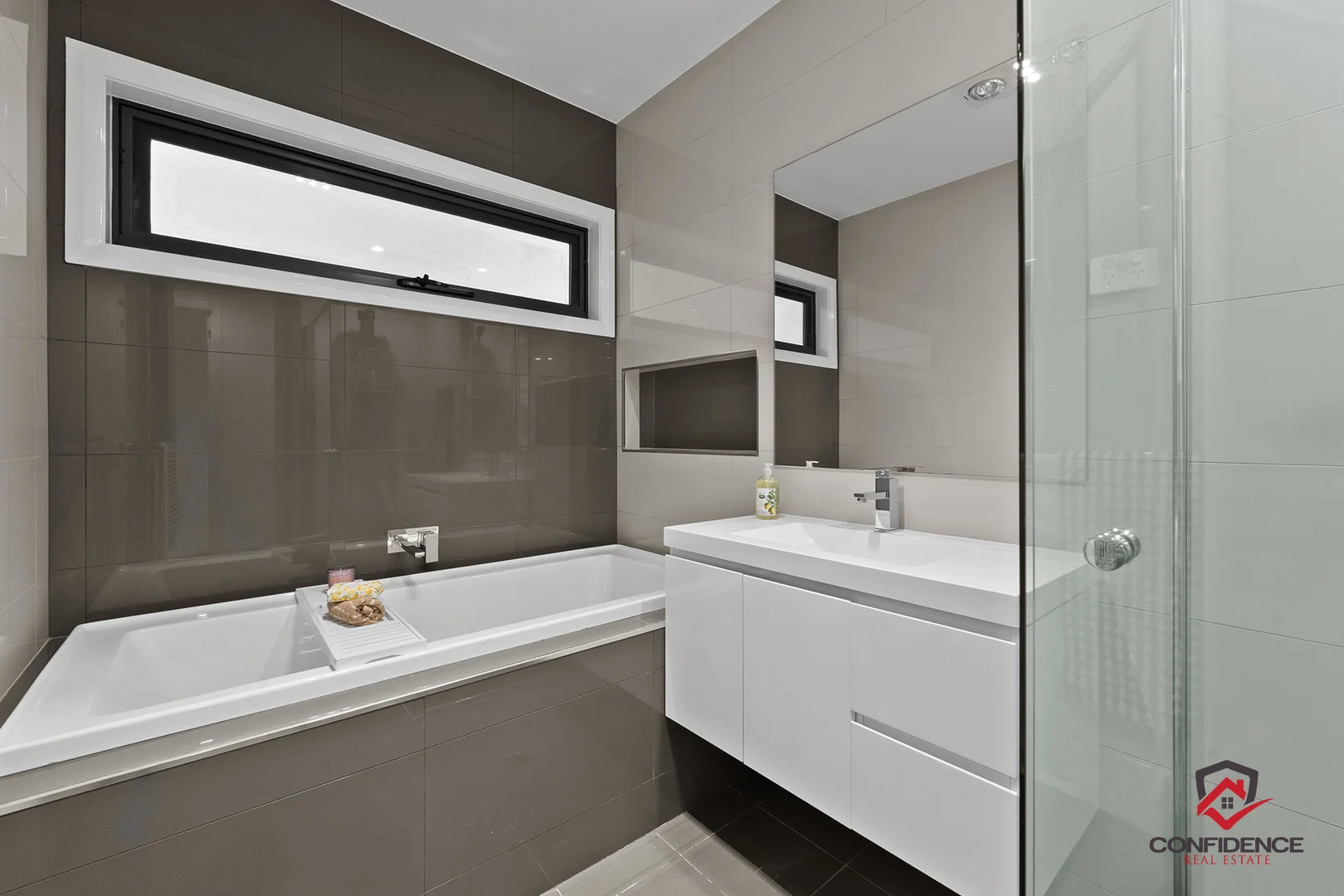 Photo of 11 Booroolong Street, Throsby ACT 2914
