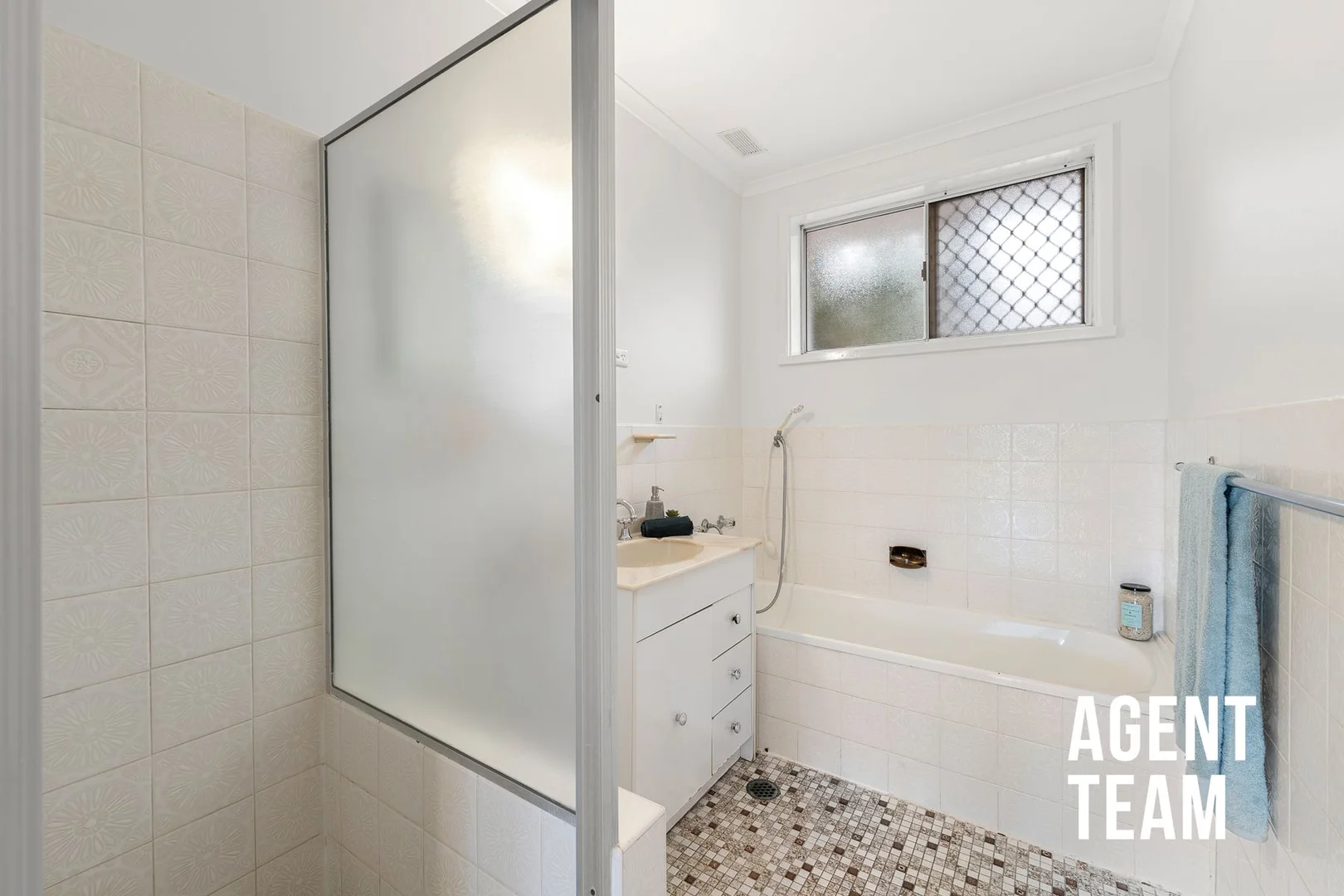 Photo of 41 Lindrum Crescent, Holt ACT 2615