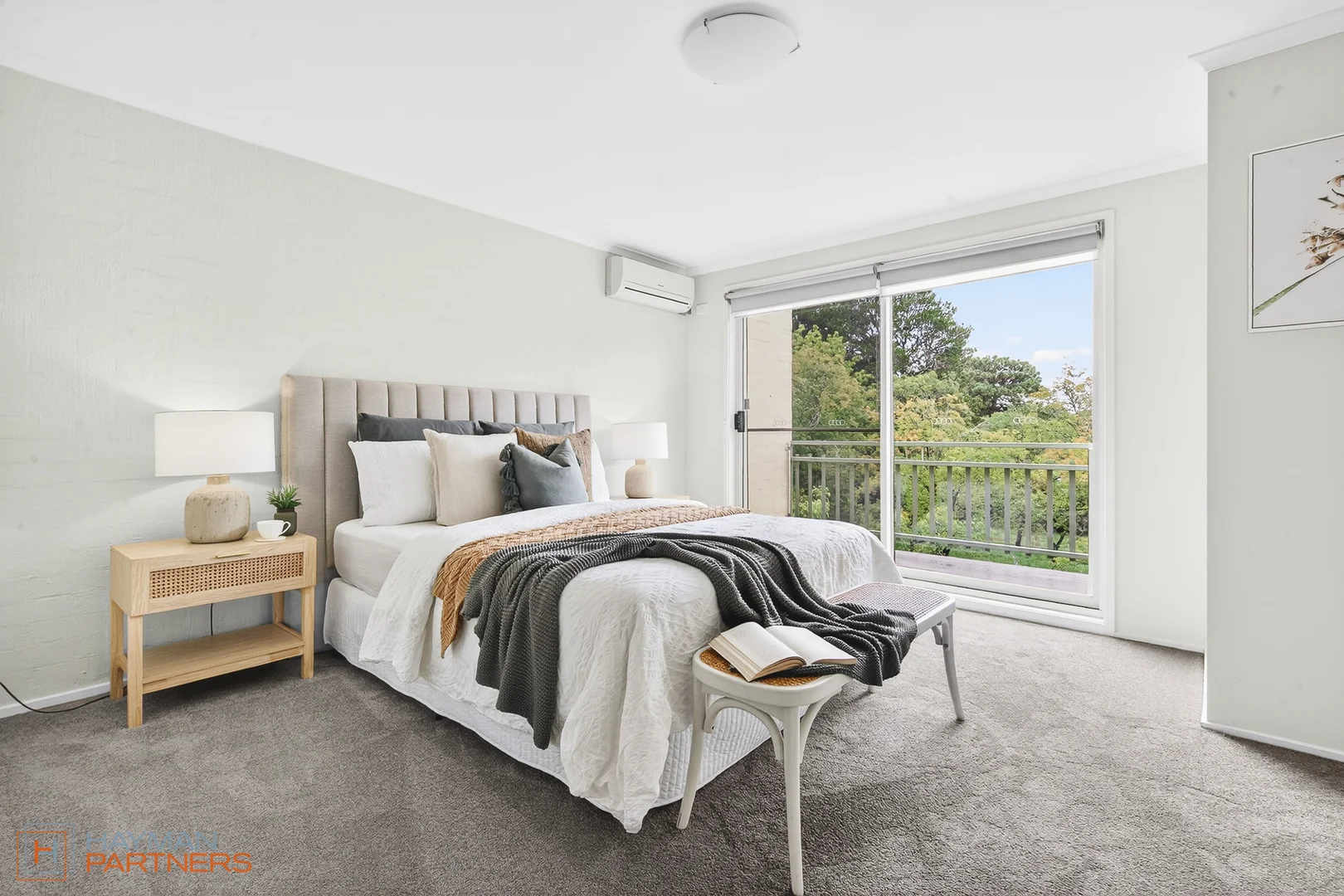 Photo of 14 Bootle Place, Phillip ACT 2606