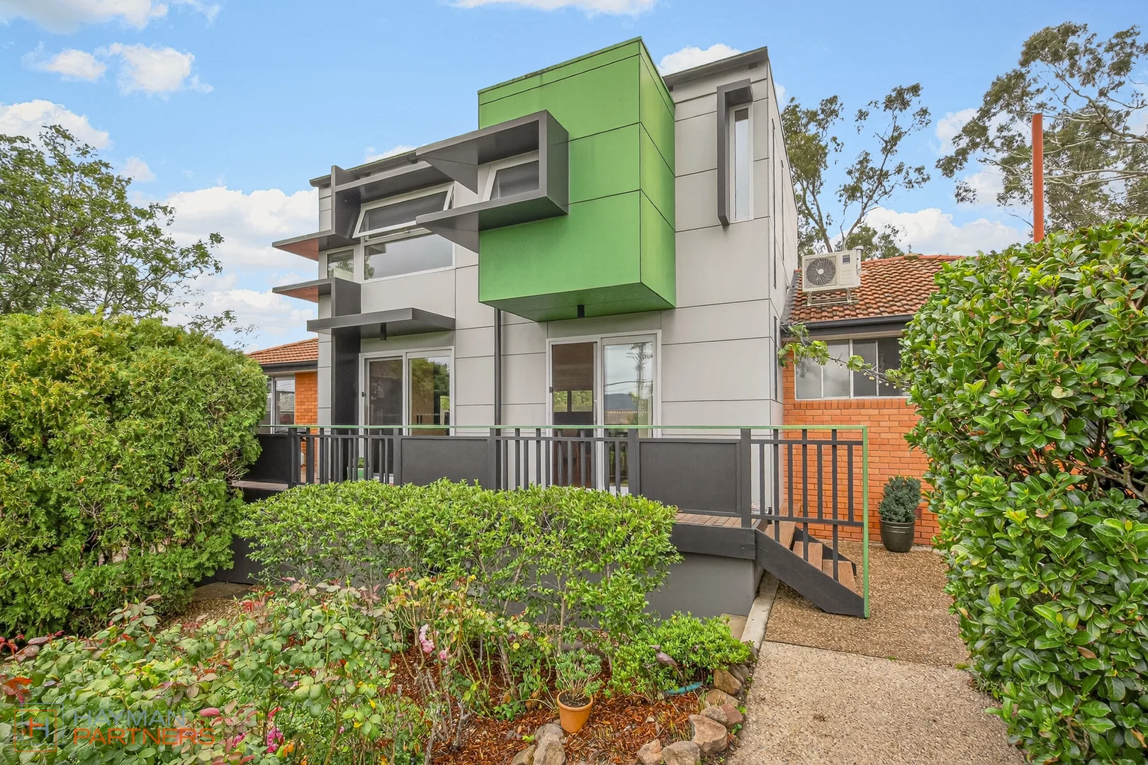 Photo of 10 Henderson Street, Garran ACT 2605